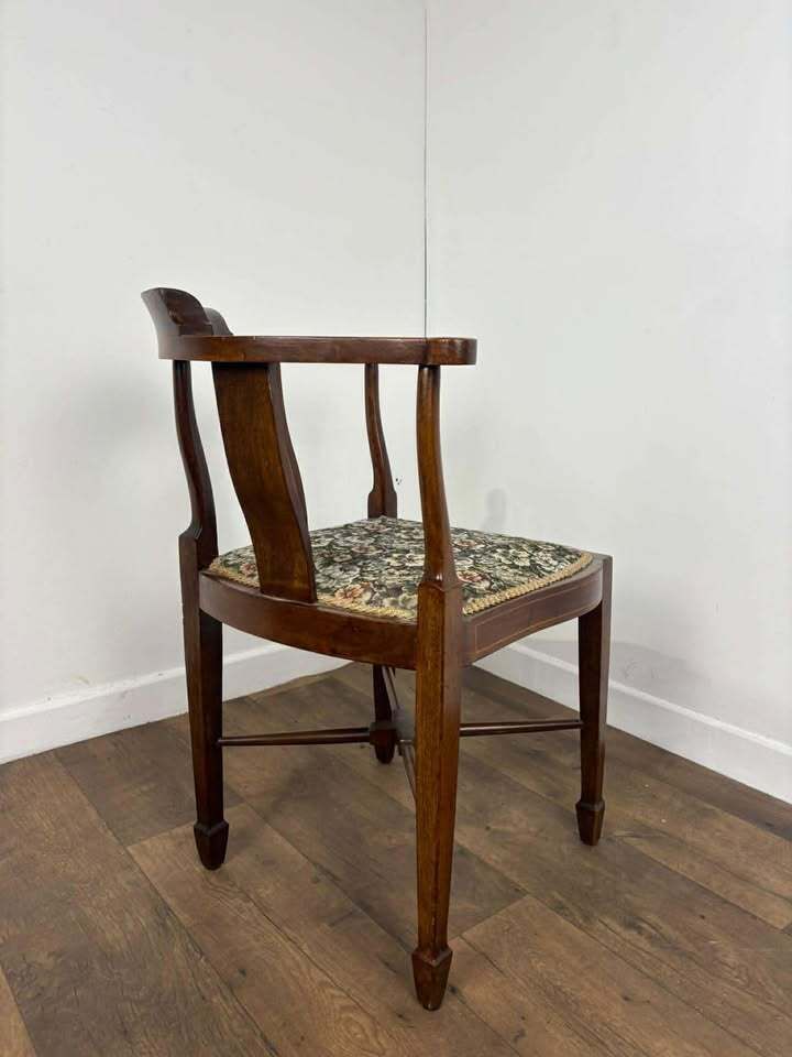 Edwardian Inlaid Mahogany Corner Chair photo 279.0
