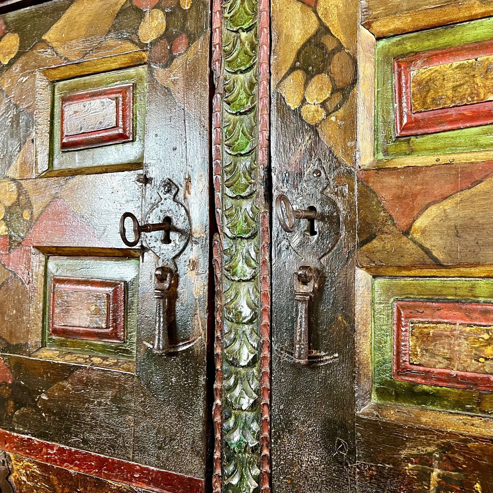 17th Century Spanish Oak And Pine Painted Housekeeper’s/ Linen Press Cupboard photo Furniture