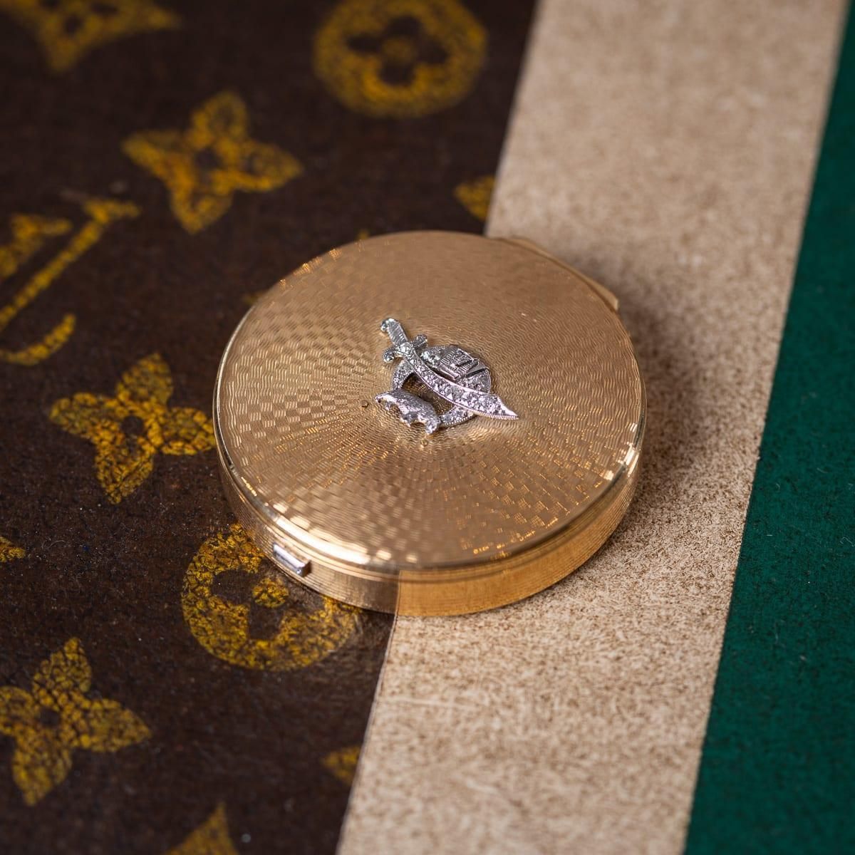 Art Deco Compact By Jacques Cartier, 18k Gold & Diamond, France, 1929 photo furniture