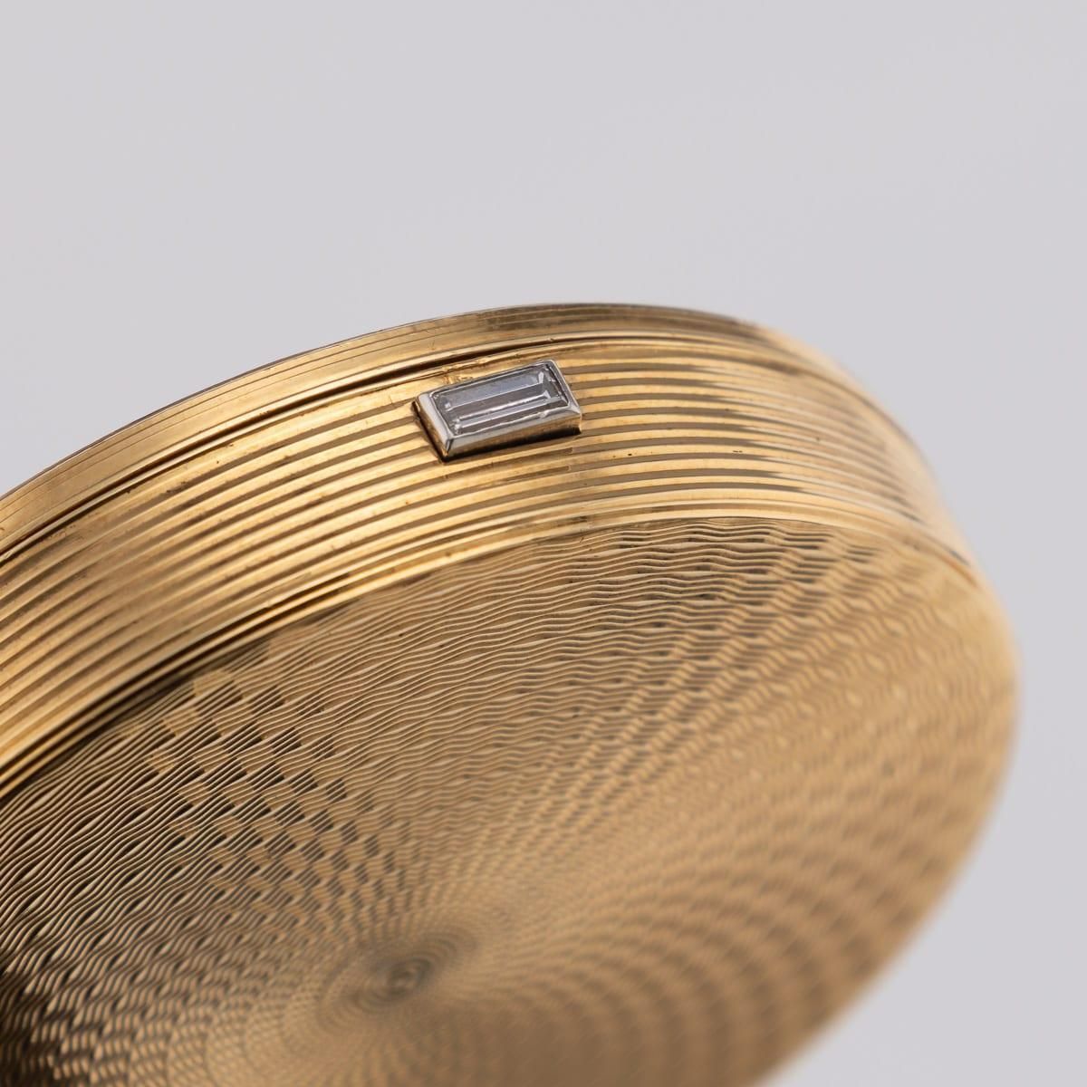 photo for sale Art Deco Compact By Jacques Cartier, 18k Gold & Diamond, France, 1929