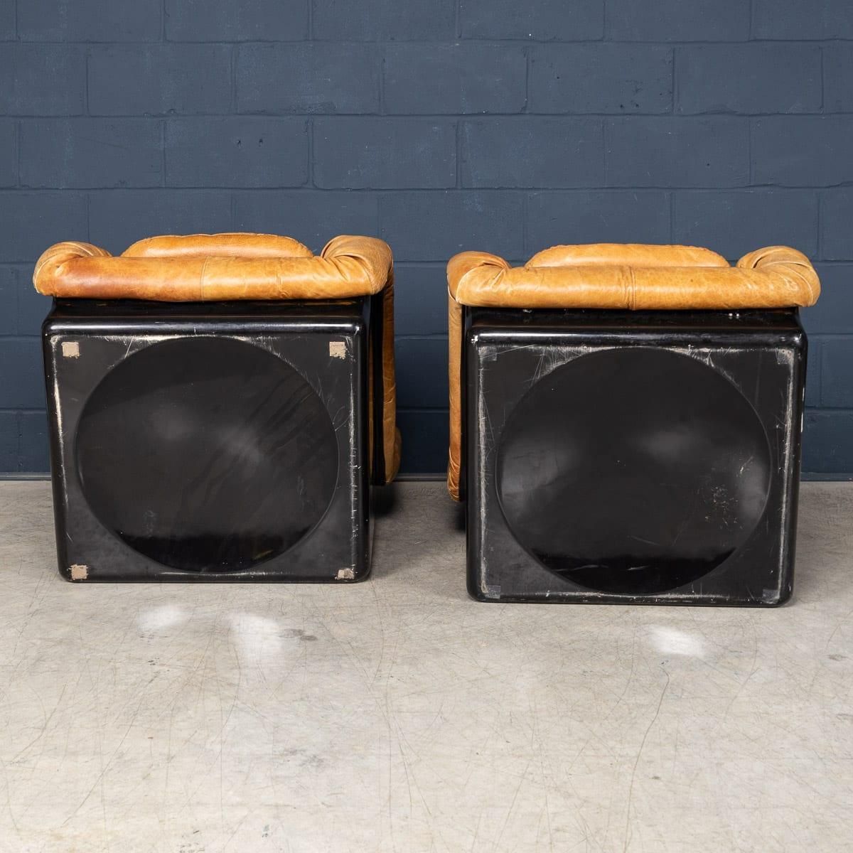 Vintage 20thc Pair Of Italian Leather Lounge Chairs By Rossi Di Albizzate C.1970 photo vintage