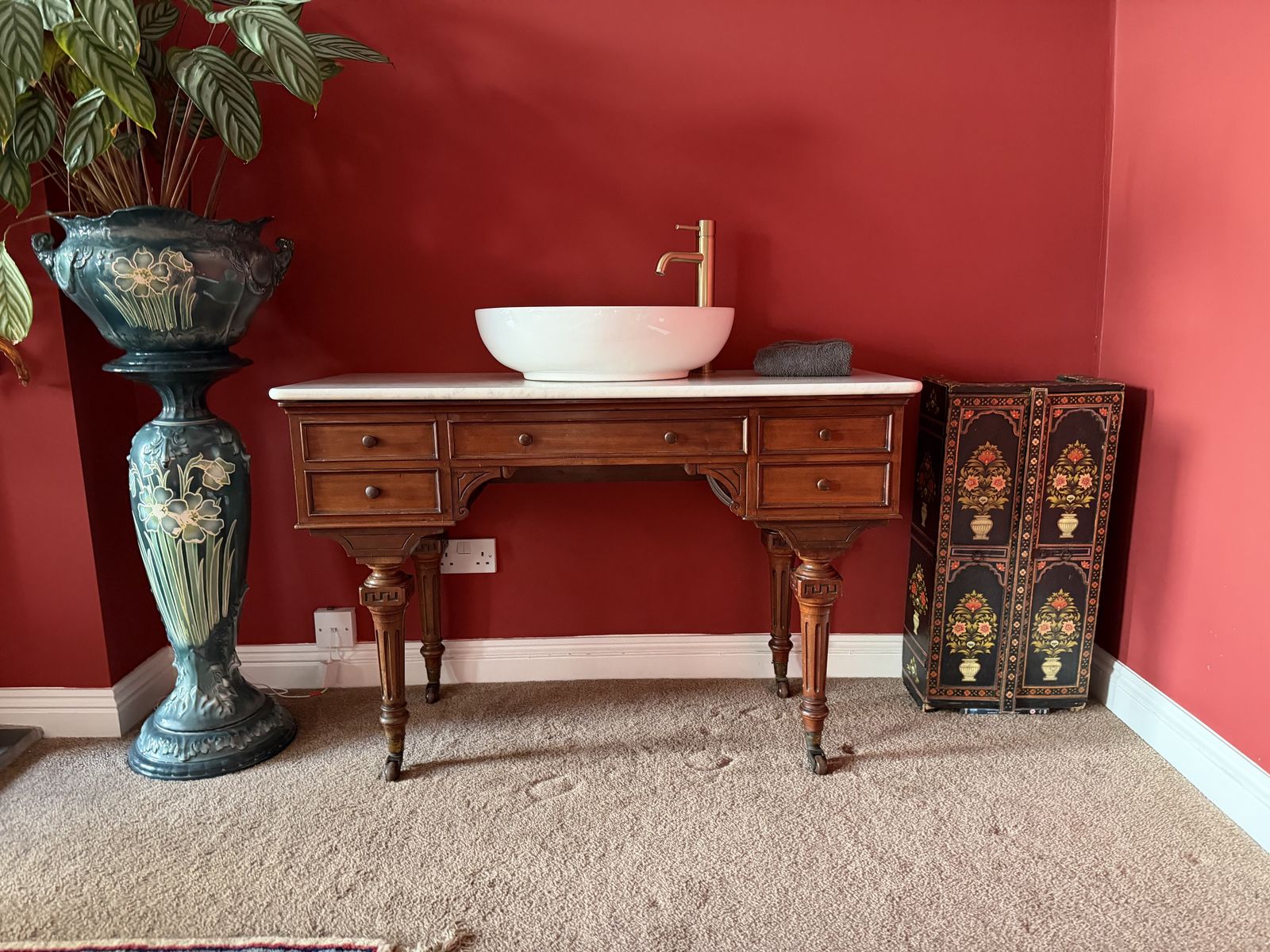 Luxury Antique Bathroom Vanity Unit With Brushed Brass Arezzo Fixtures | Moor & Stone