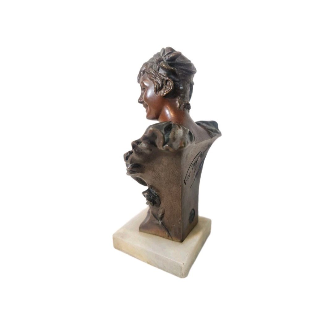 A Georges Van Der Straeten Art Nouveau Bronze Bust Of A Woman, Signed photo Art