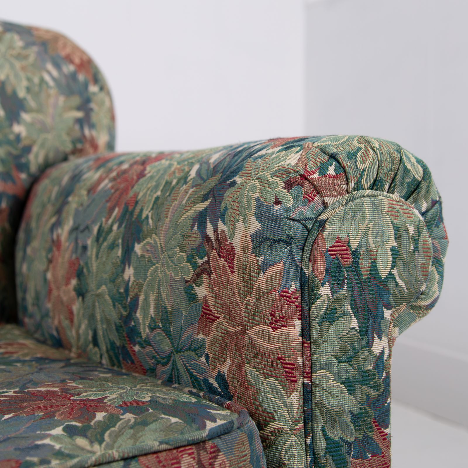 A Lovely Anitque English 2 Seater Sofa Early 1900s photo for sale
