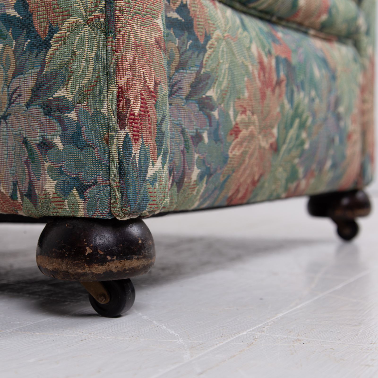 A Lovely Pair Of Antique English Armchairs Early 1900s photo 1235.0