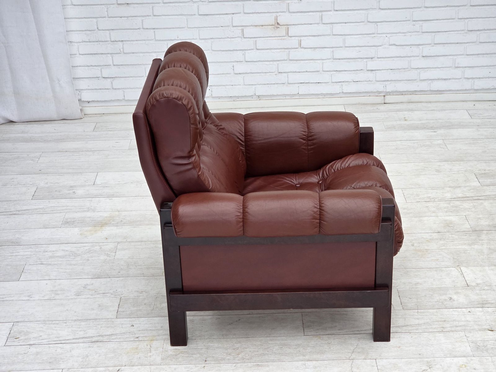 photo for sale Ca. Jaren 1970, Scandinavische Fauteuil, Meubeleer, Donker Beukenhout.