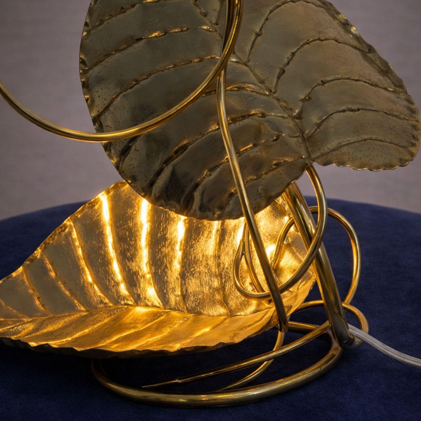 Italian Brass Leaf Table Lamp In The Style Of Tommaso Barbi, 1970s photo vinterior