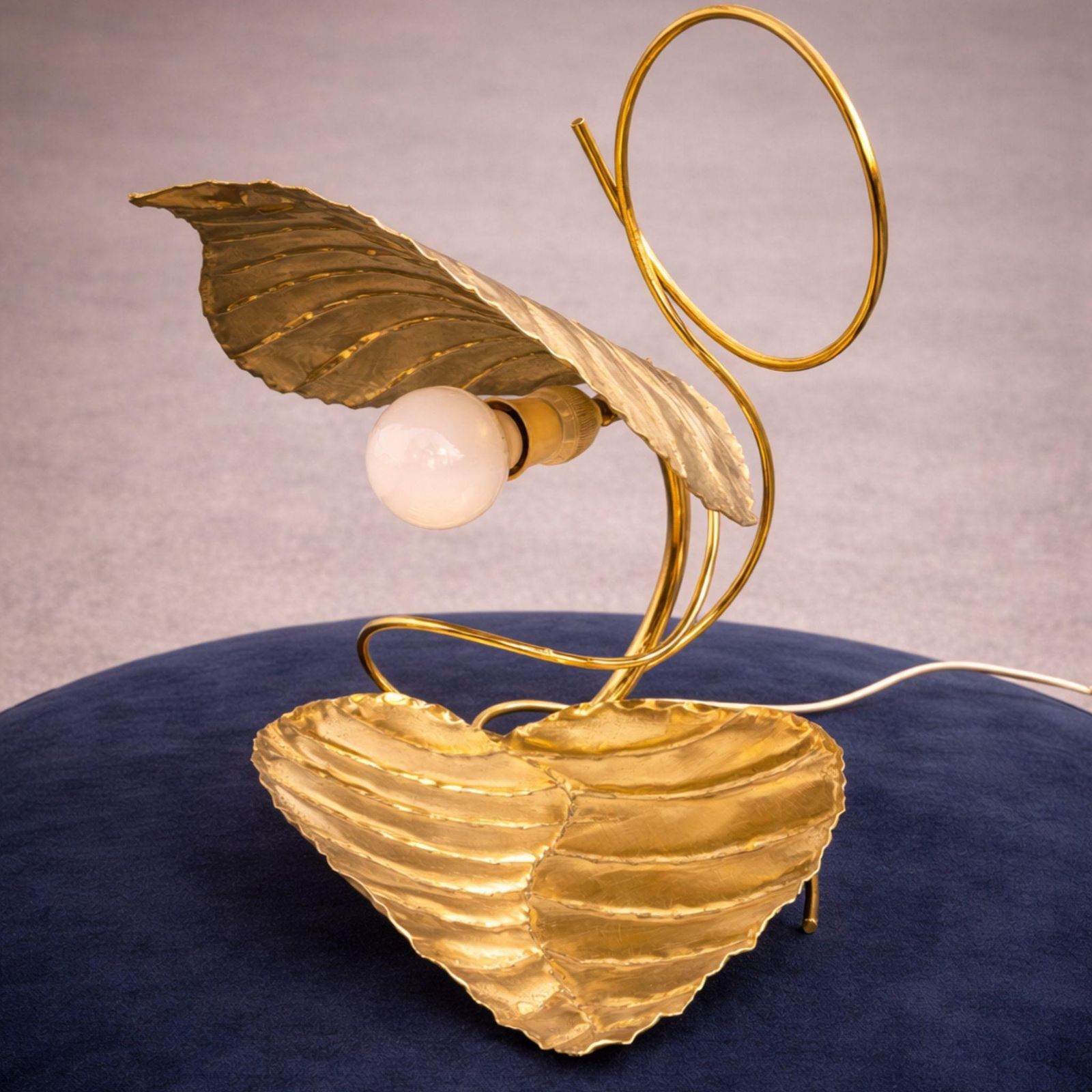 Italian Brass Leaf Table Lamp In The Style Of Tommaso Barbi, 1970s photo vintage