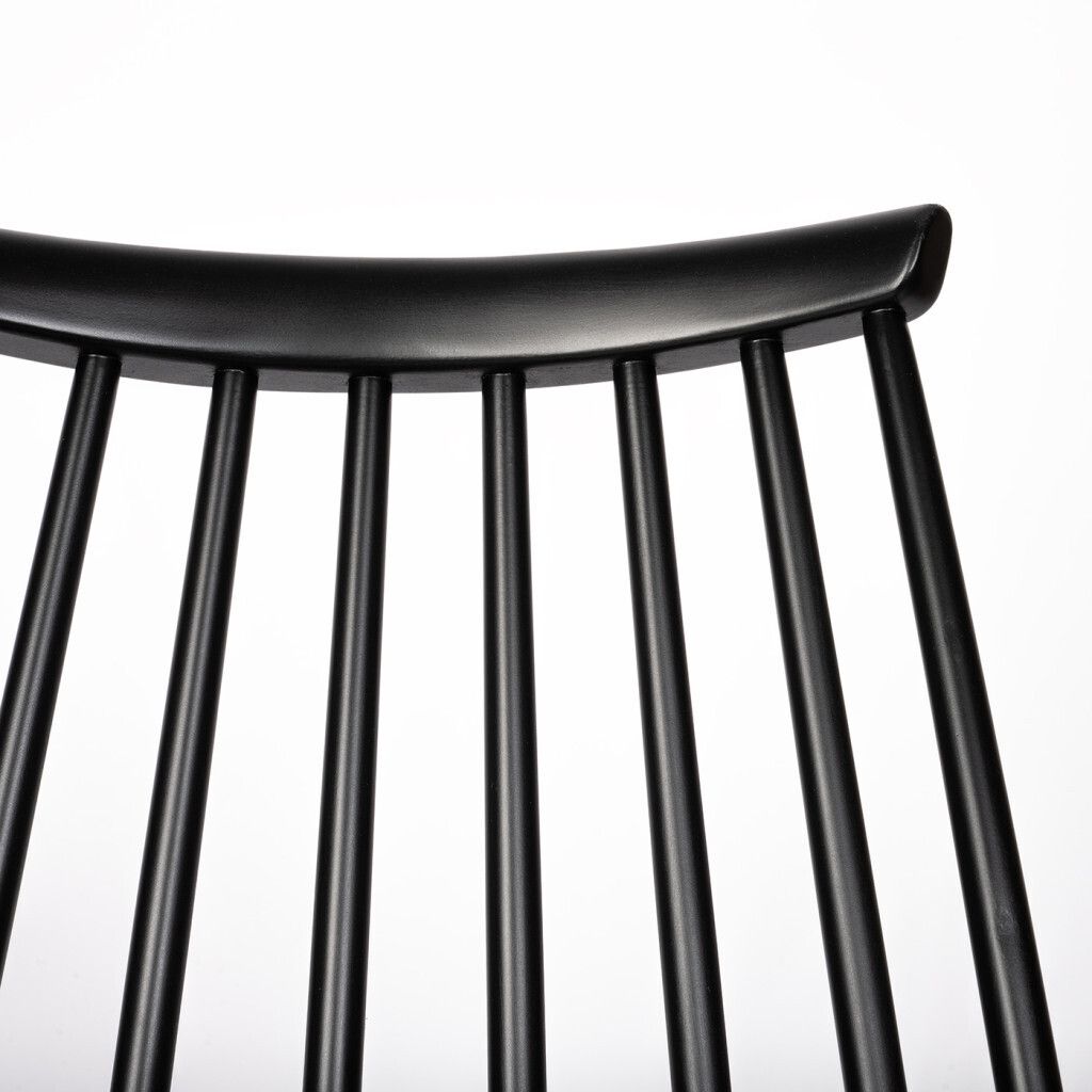 Mademoiselle Armchair, Design Ilmari Tapiovaara photo vinterior