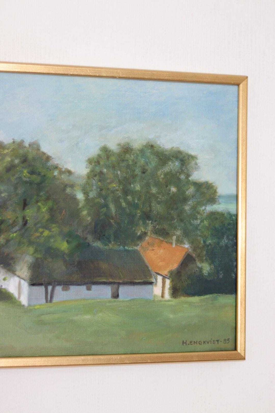 photo furniture Original Swedish Oil On Canvas – “Landscape With Farm” By H. Engkvist – Dated 1983 – Vintage & Framed – 41 × 50 Cm (16.1" × 19.7")