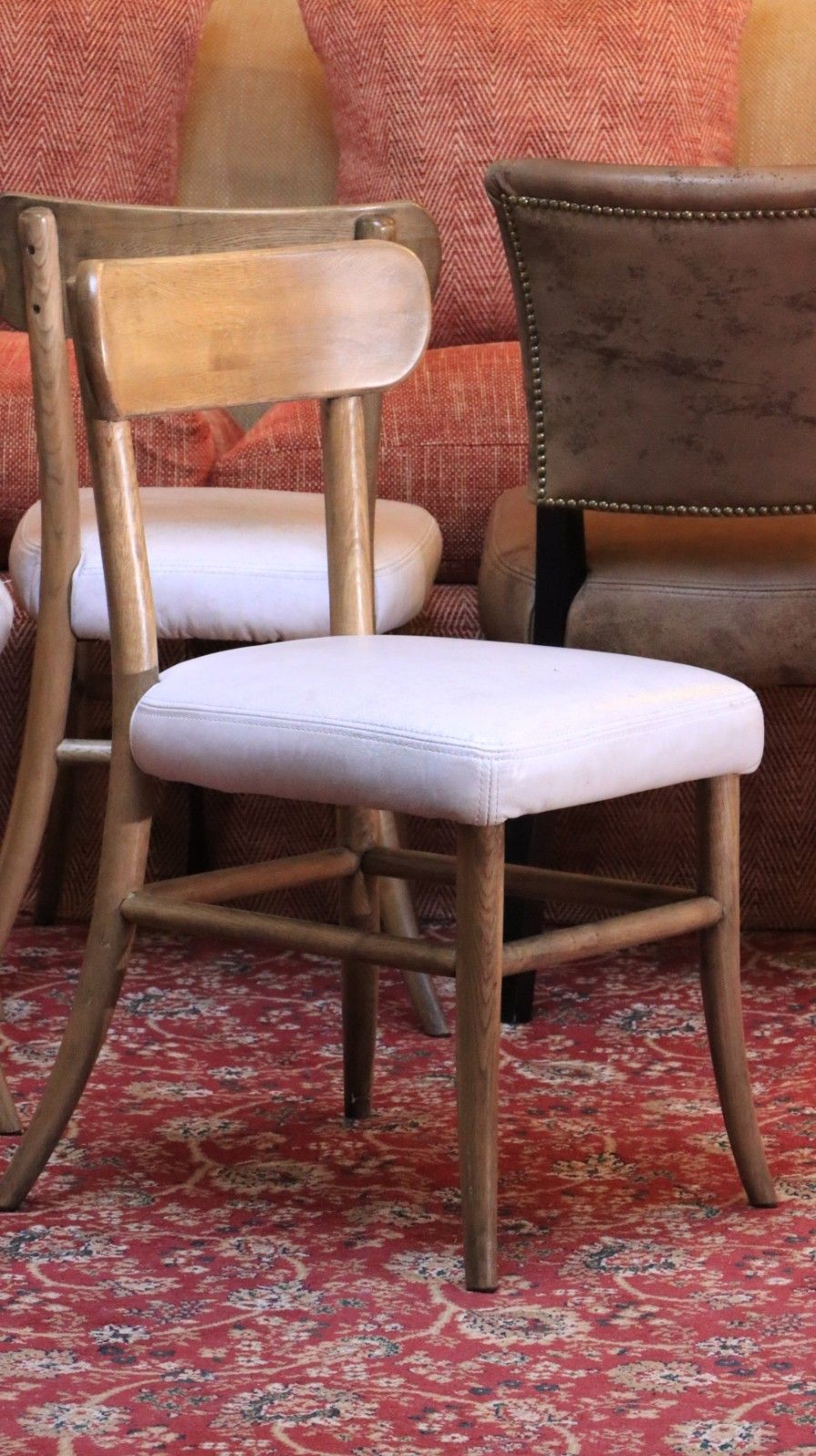 photo furniture Superb Timothy Oulton Mimi & Sansa Leather Dining Chairs X 6 Delivery Availabl🚚
