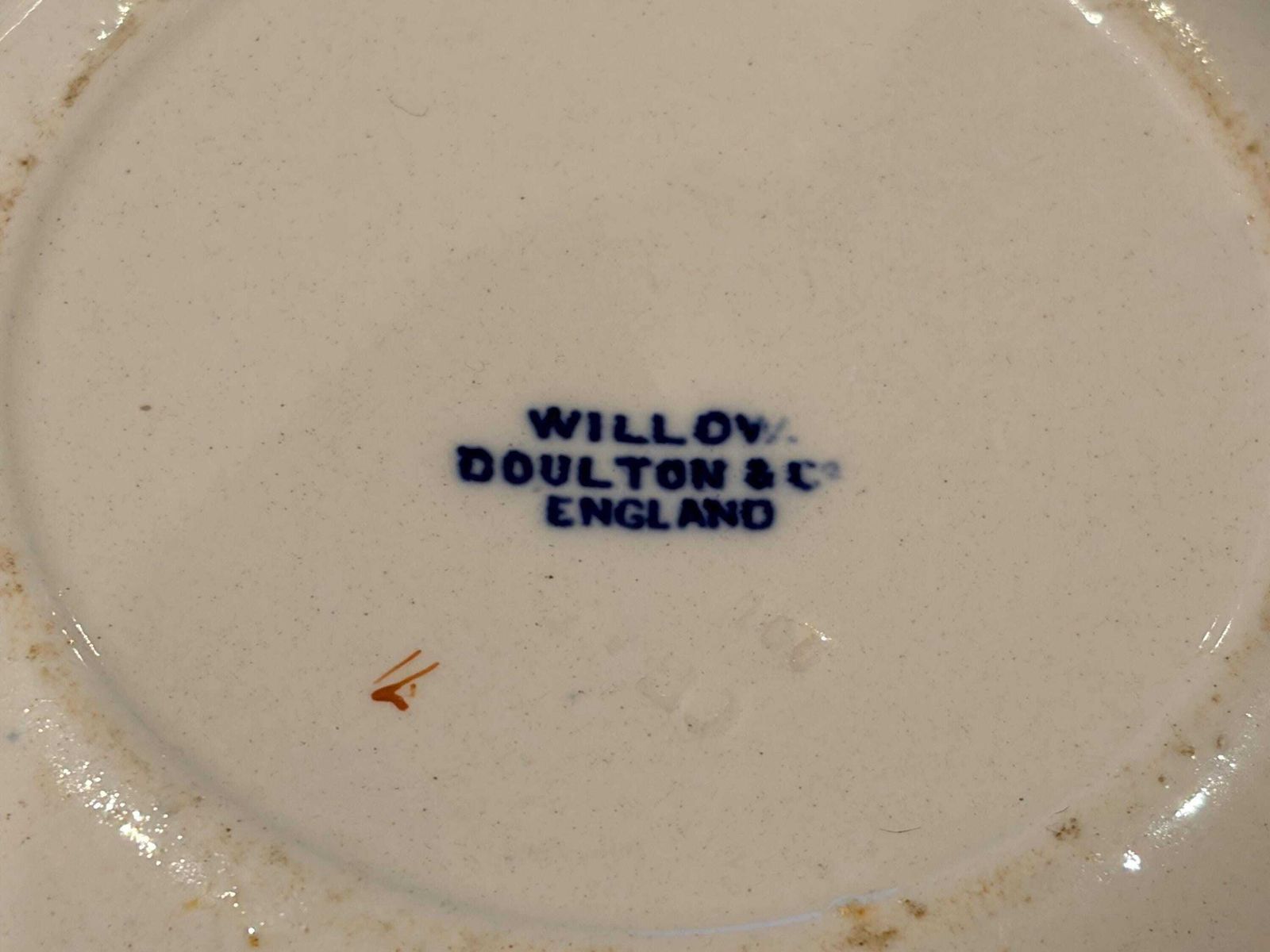 photo furniture Antique Doulton + Co Willow Pattern Bowls Set Of 6 | Pre Royal Doulton Blue & White Transfer Ware C.1880 To 1900 England