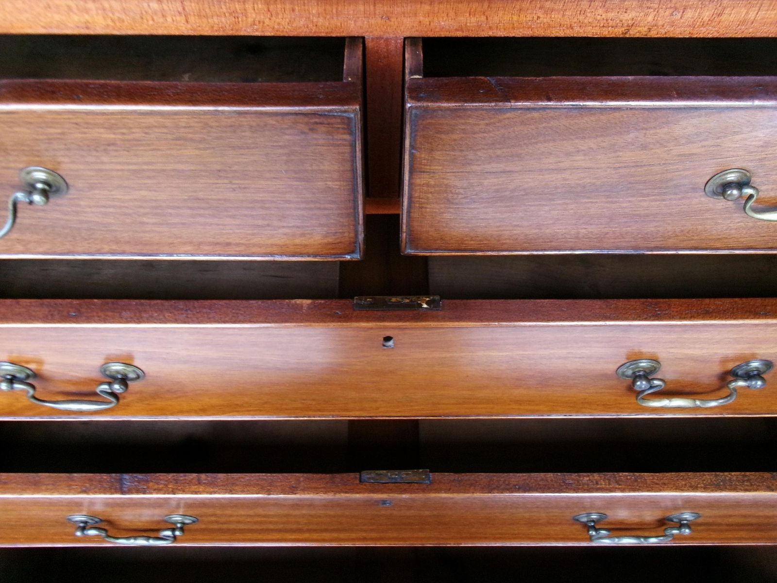 C1750 Chest Of Drawers, Georgian Mahogany 2/3 Dresser Chest, Antique Bedroom Furniture photo vintage