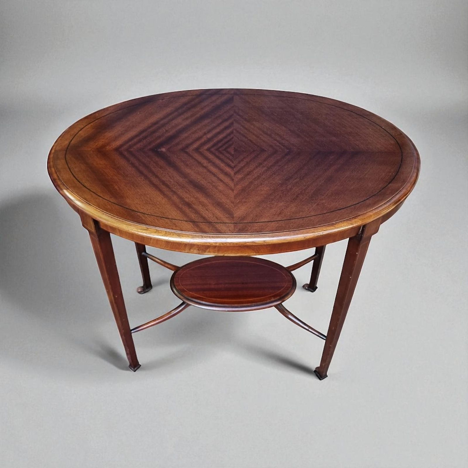 Antique Edwardian Occasional Table / Mahogany Veneer / C.1910 photo vintage