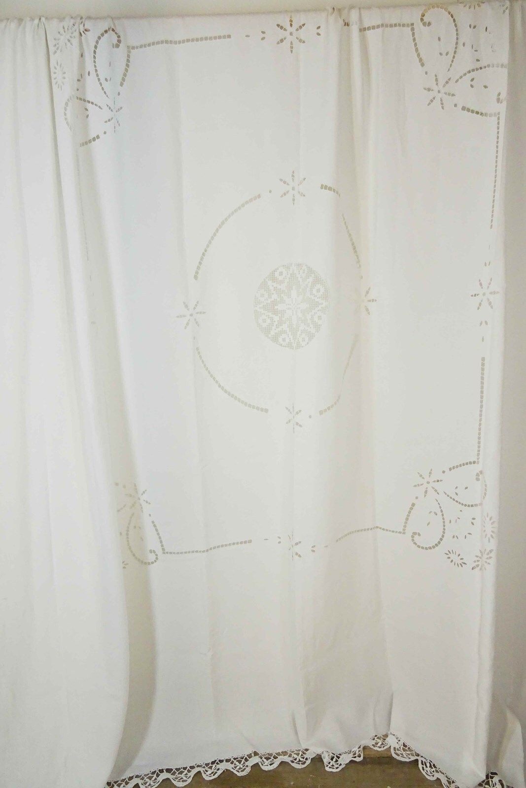 Lace Edged Linen Bedspread, Tablecloth, Curtain photo vintage