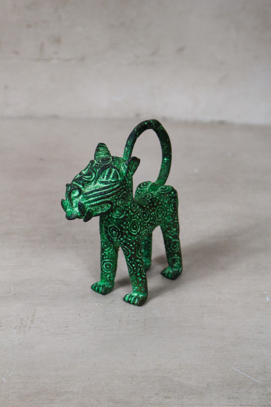 Benin Leopard Sculpture   Bronze 56.19 photo furniture