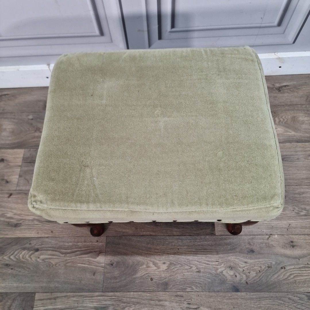Vintage Small Footstool – Upholstered Top Queen Anne Style Foot Rest Antique photo for sale
