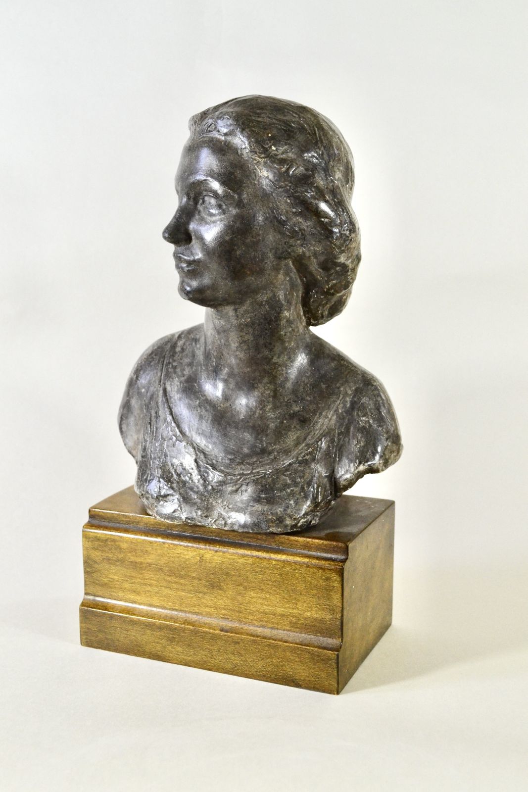 Richard Garbe, Ra   Alfreda, The Artist's Daughter   1950s Patinated Plaster photo for sale