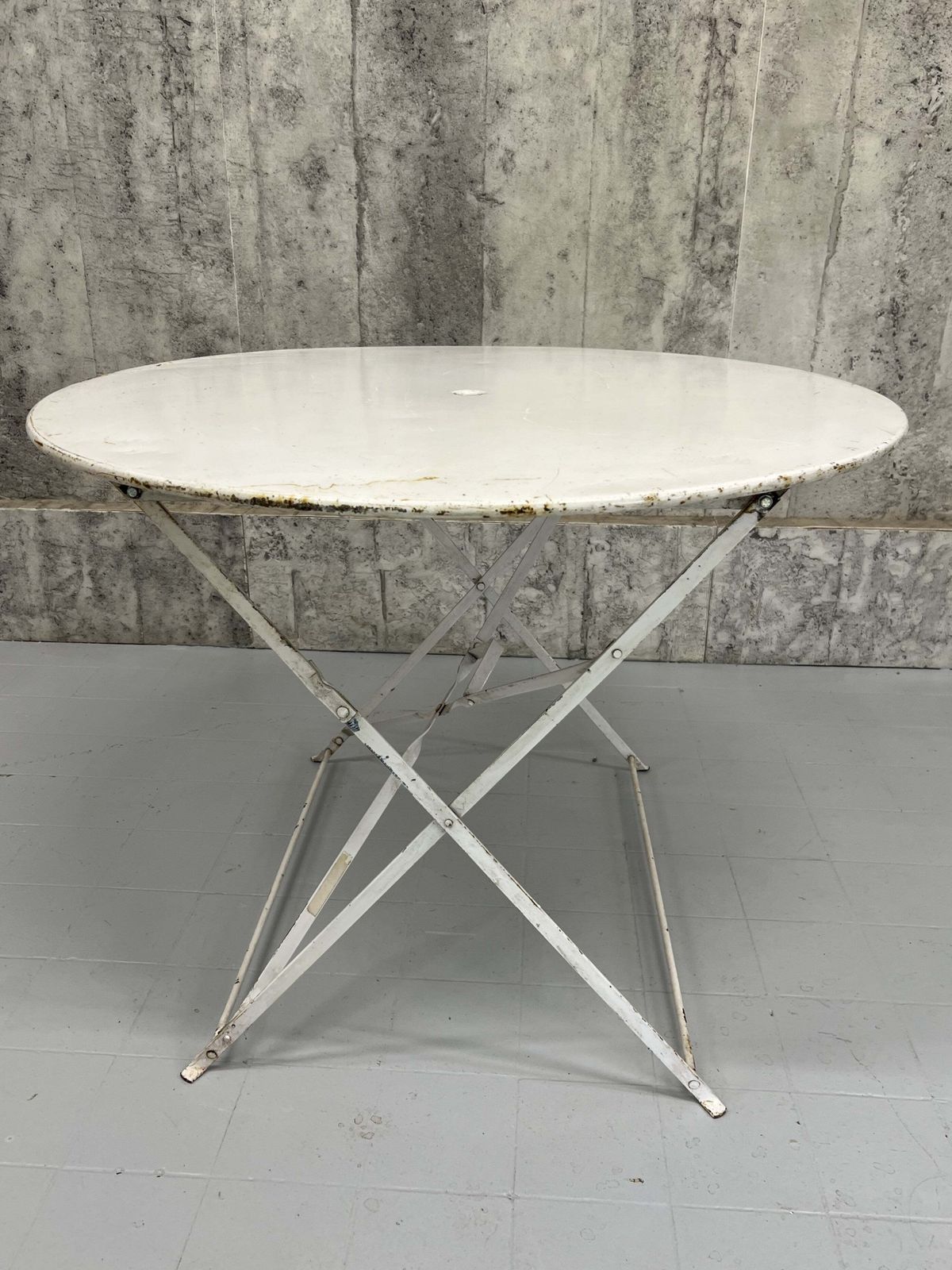 Circular Folding White Metal Garden Furniture Set With 4 Folding Chairs photo vintage
