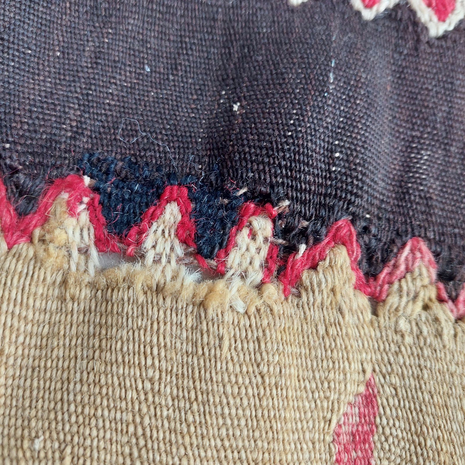 photo vintage Vintage Traditional Turkish Kilim Rug Mid Century Anatolian Ochre Red Blue Brown Kelim,  140x88cm