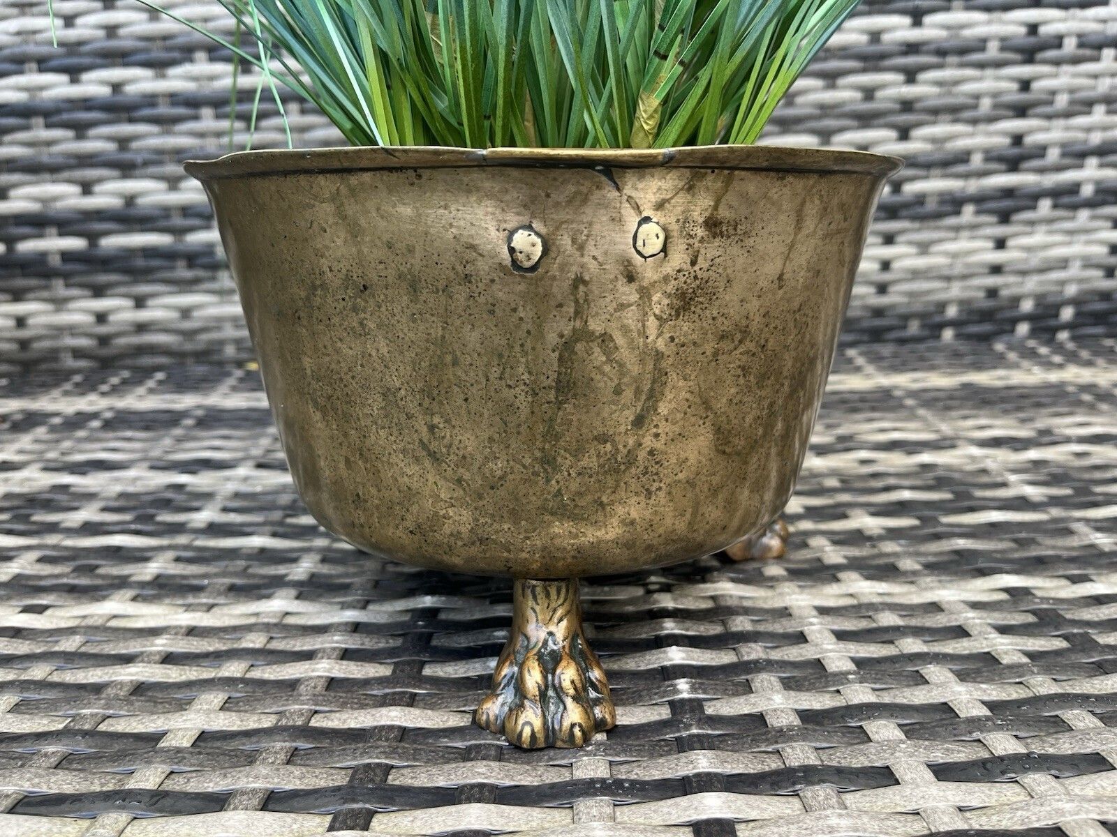 Quality Antique Bronze Brass Lions Foot Planter Plant Pot Jardiniere Cachepot