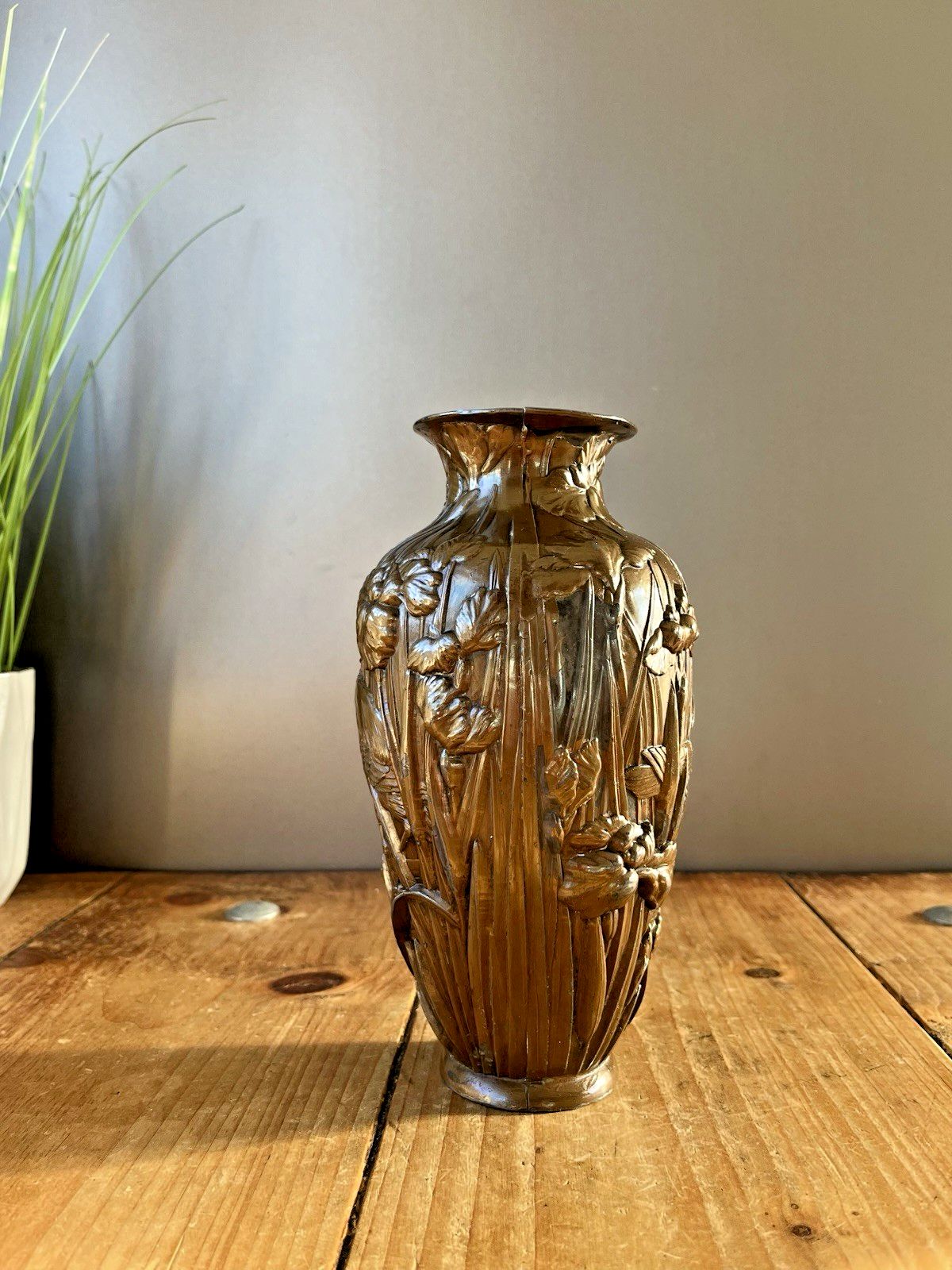 Antique Japanese Meiji Period Bronze Tone Copper Clad Crane Bird Vase Nouveau photo for sale