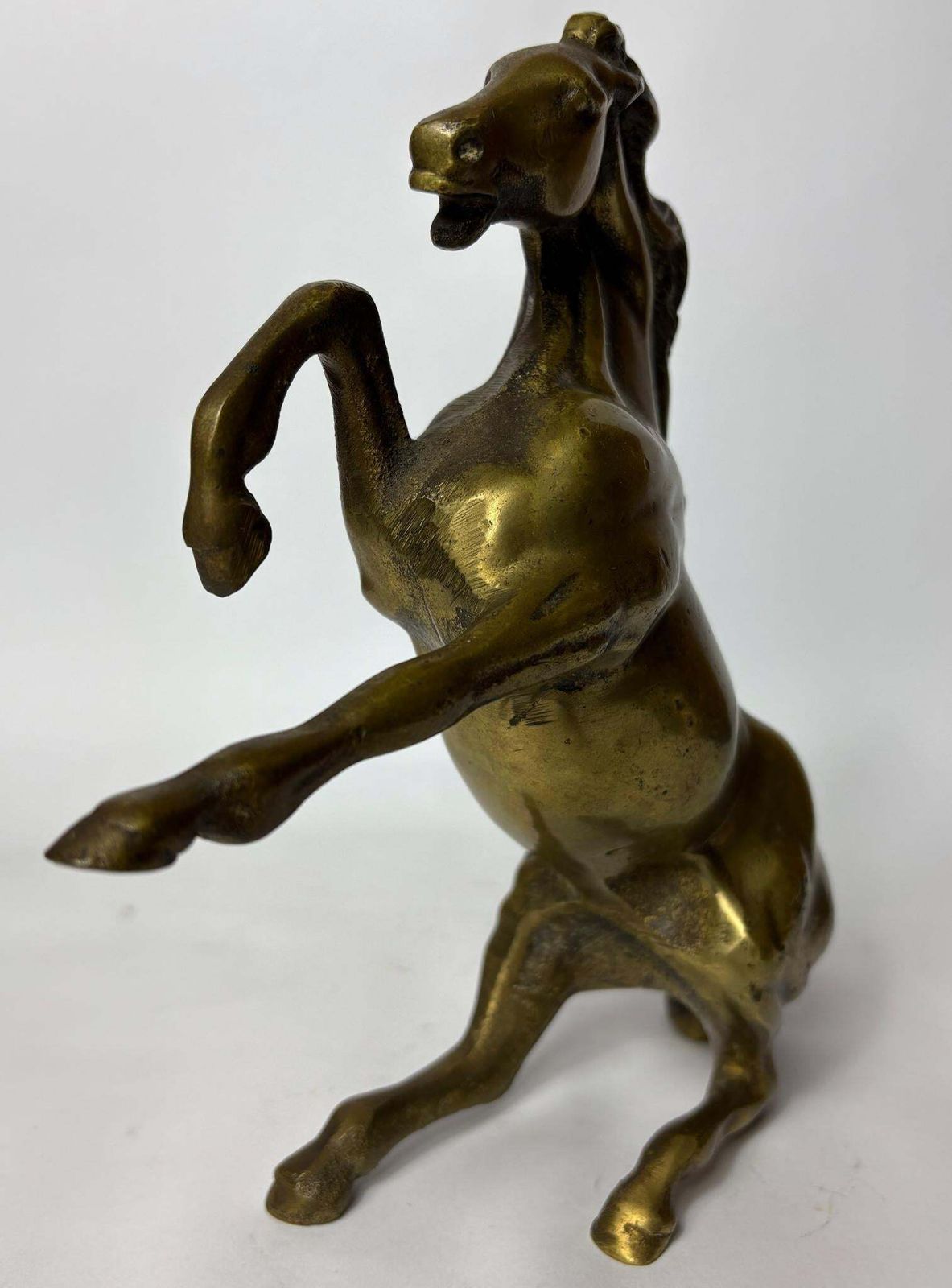 Pair Of Antique Cast Brass Horse Figures (C. 1880–1920) – Heavy Equestrian Mantel Ornaments – 21cm photo vintage