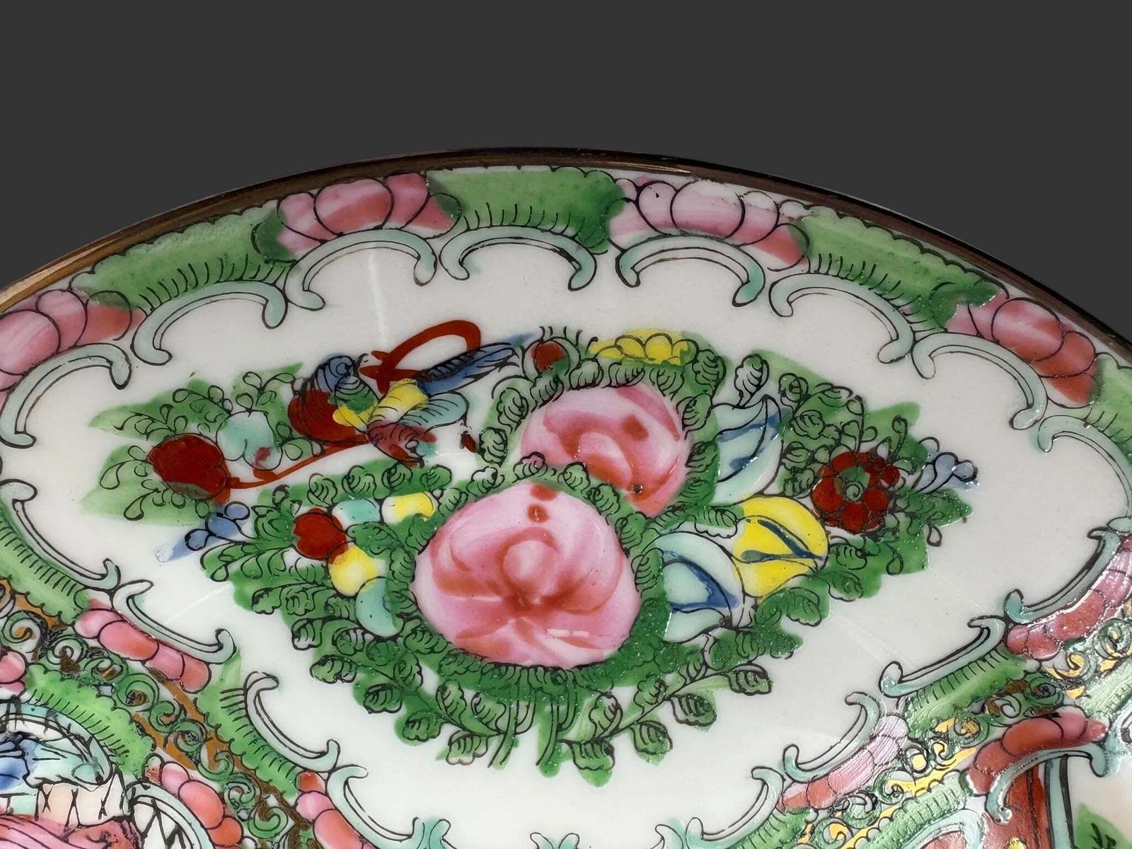 Chinese Famille Rose Medallion Porcelain Plate With Figures & Peonies, Qianlong Style Mark photo 150.0