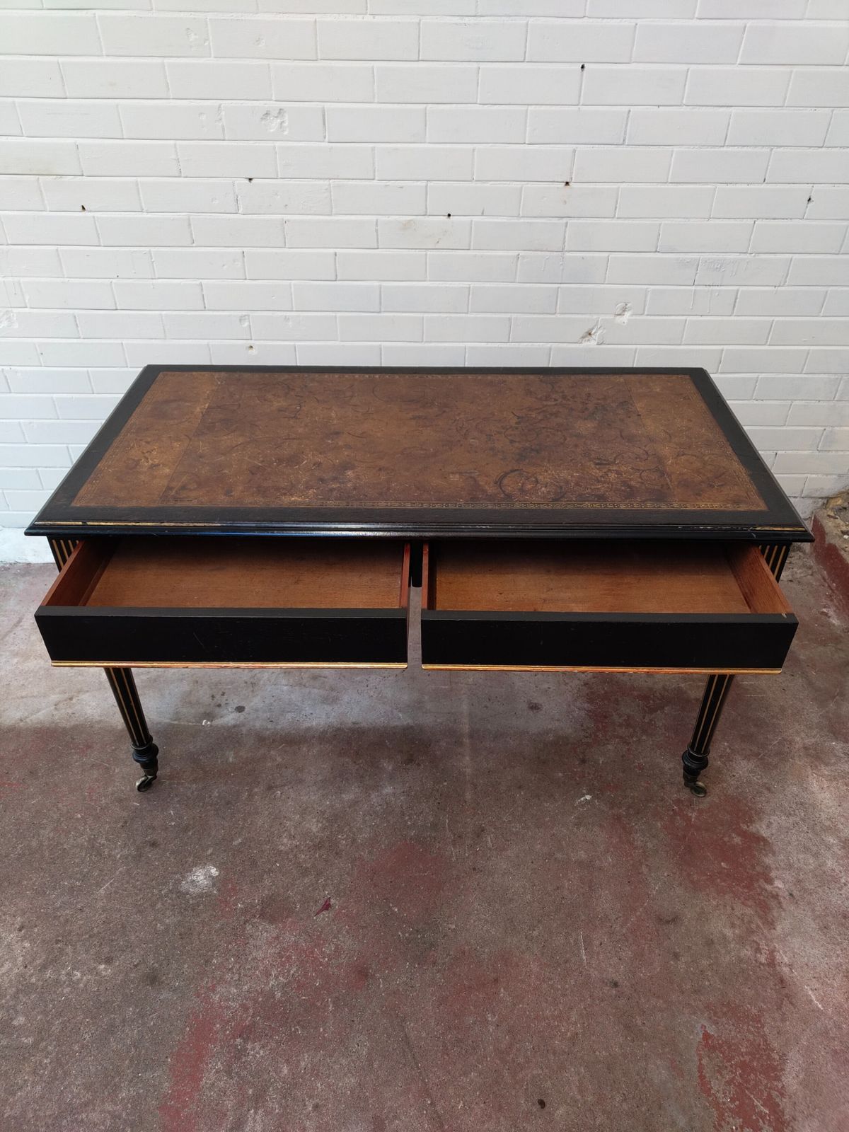 Antique Victorian English Aesthetic Movement Ebonised Leather Top Library Writing Table photo 595.0