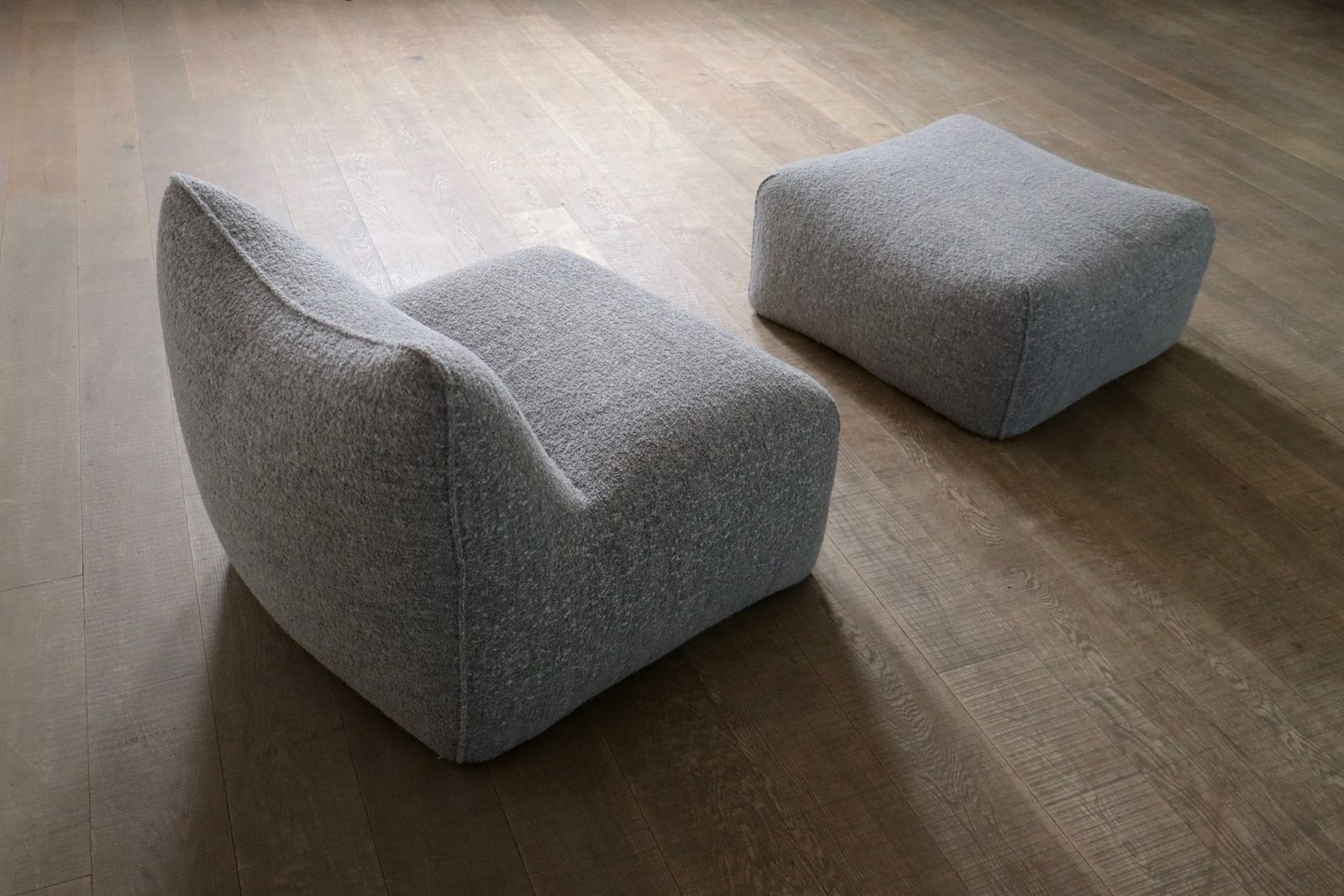Le Bambole Lounge Chair Met Ottoman In Bouclé Van Mario Bellini Voor B&B Italia, Jaren 1970 photo Meubels
