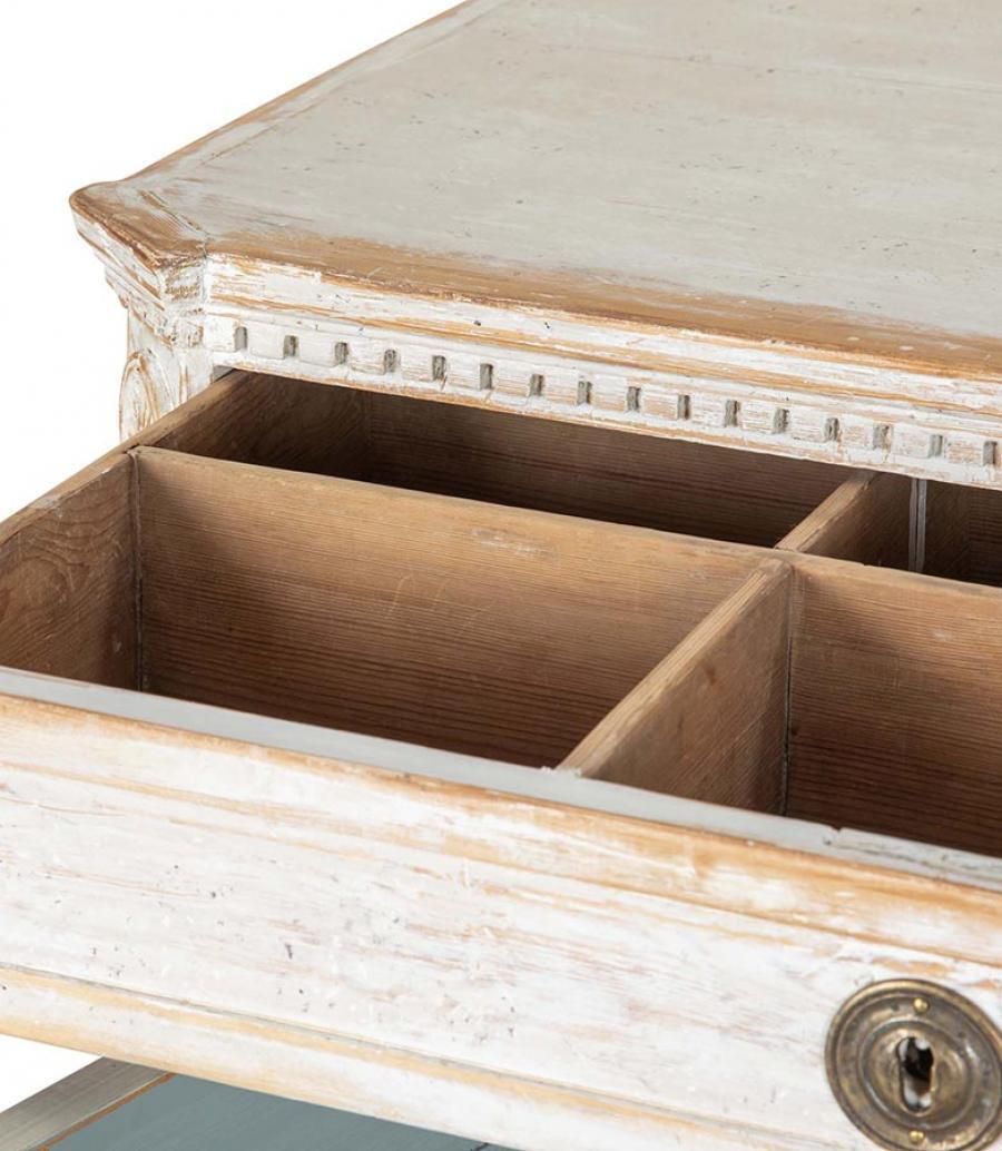 Large 18th Century Swedish Gustavian Buffet photo vinterior