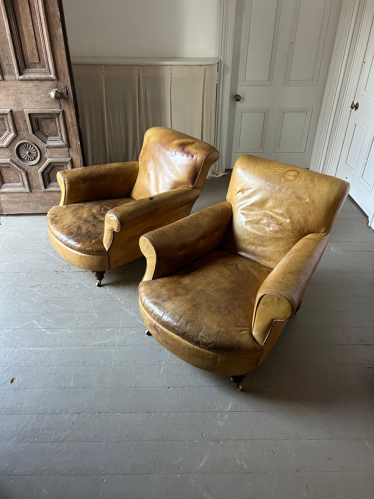 Pair Of Very Deep Seated 19th Century English Club Chairs photo 3900.0