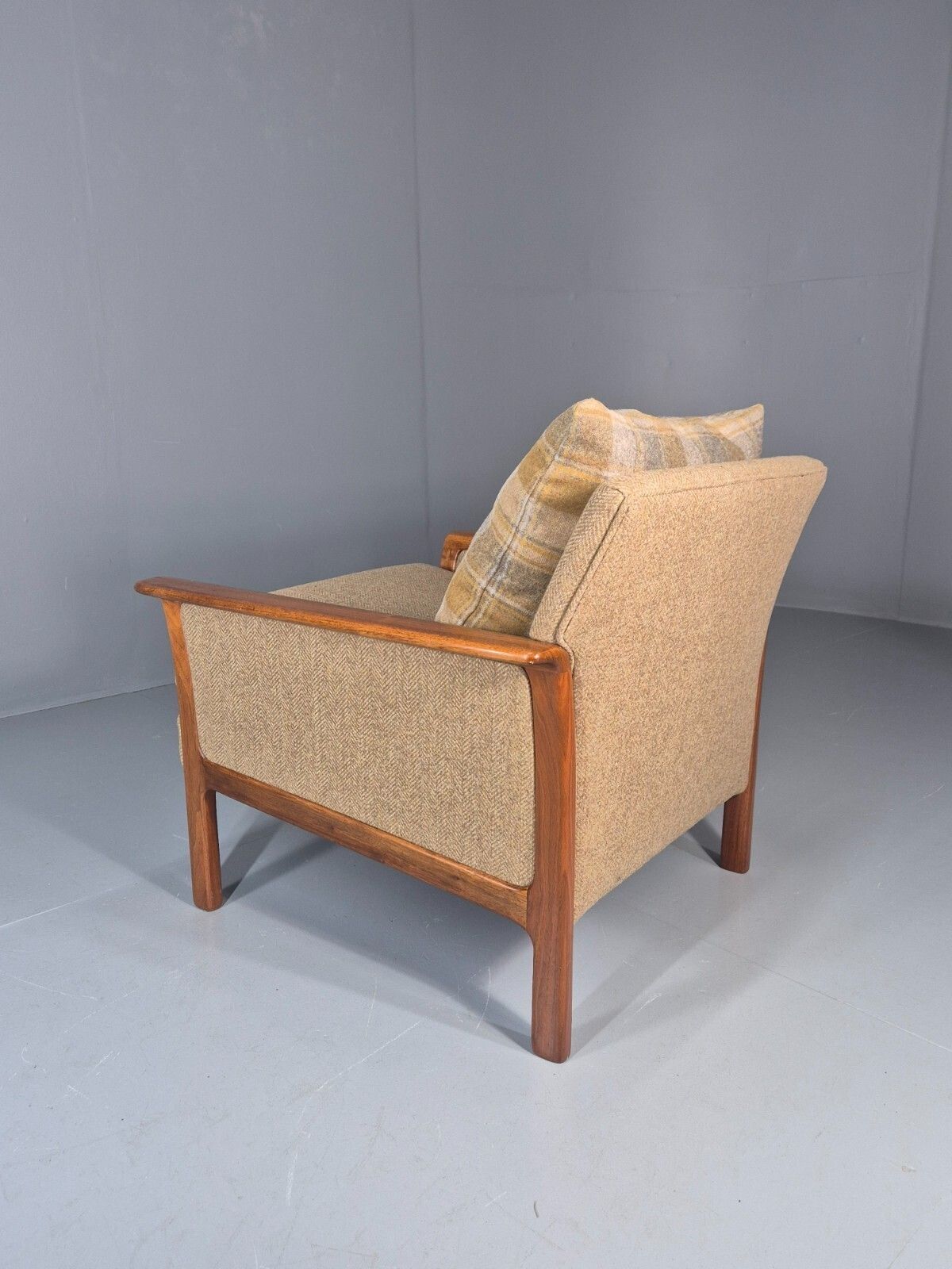 photo vintage Mid Century Lounge Chair Vintage Broderna Andersson 1960s Swedish Eb11133 Mnor