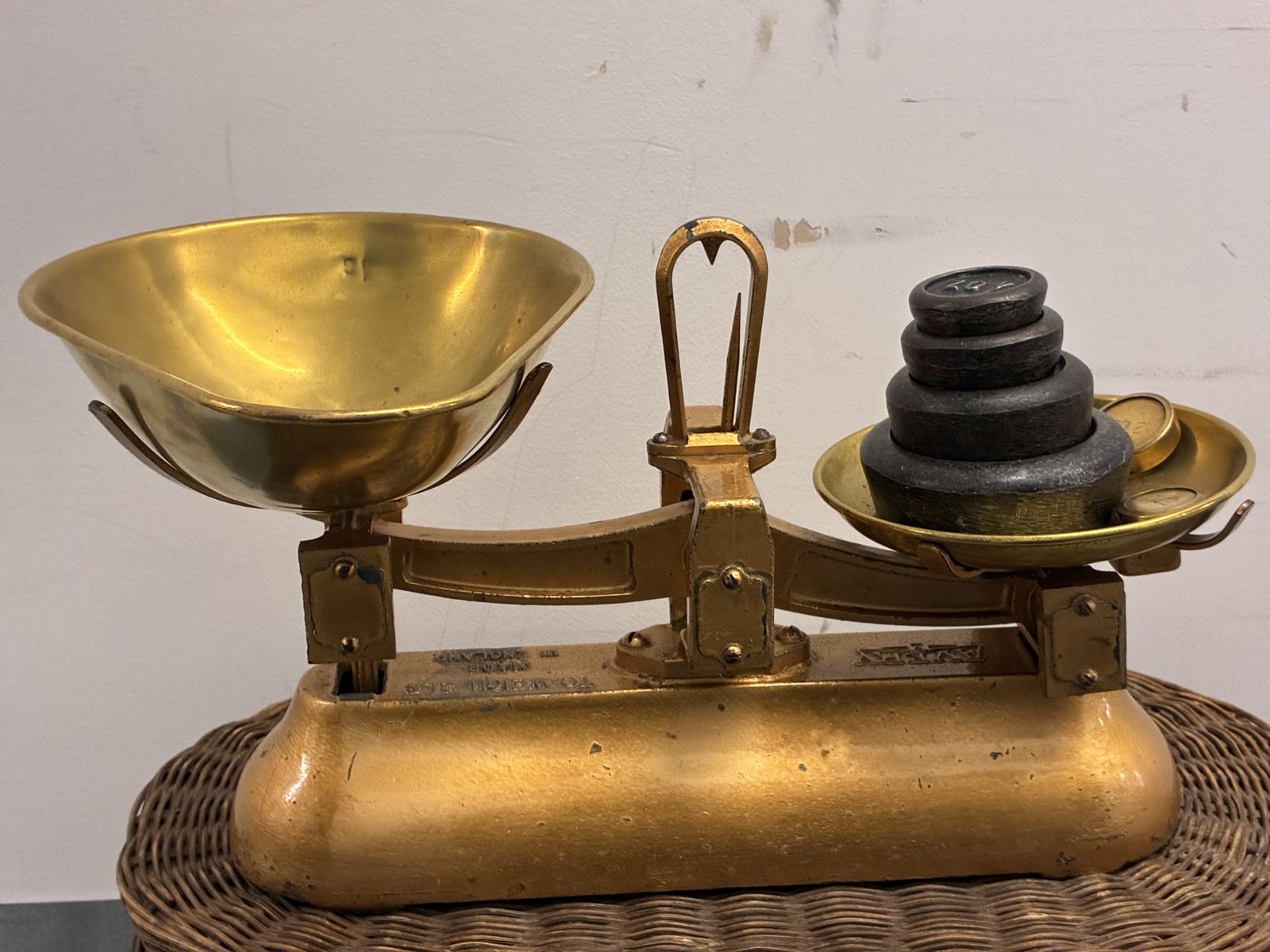Kitchen Scales, Mid 20th Century photo for sale