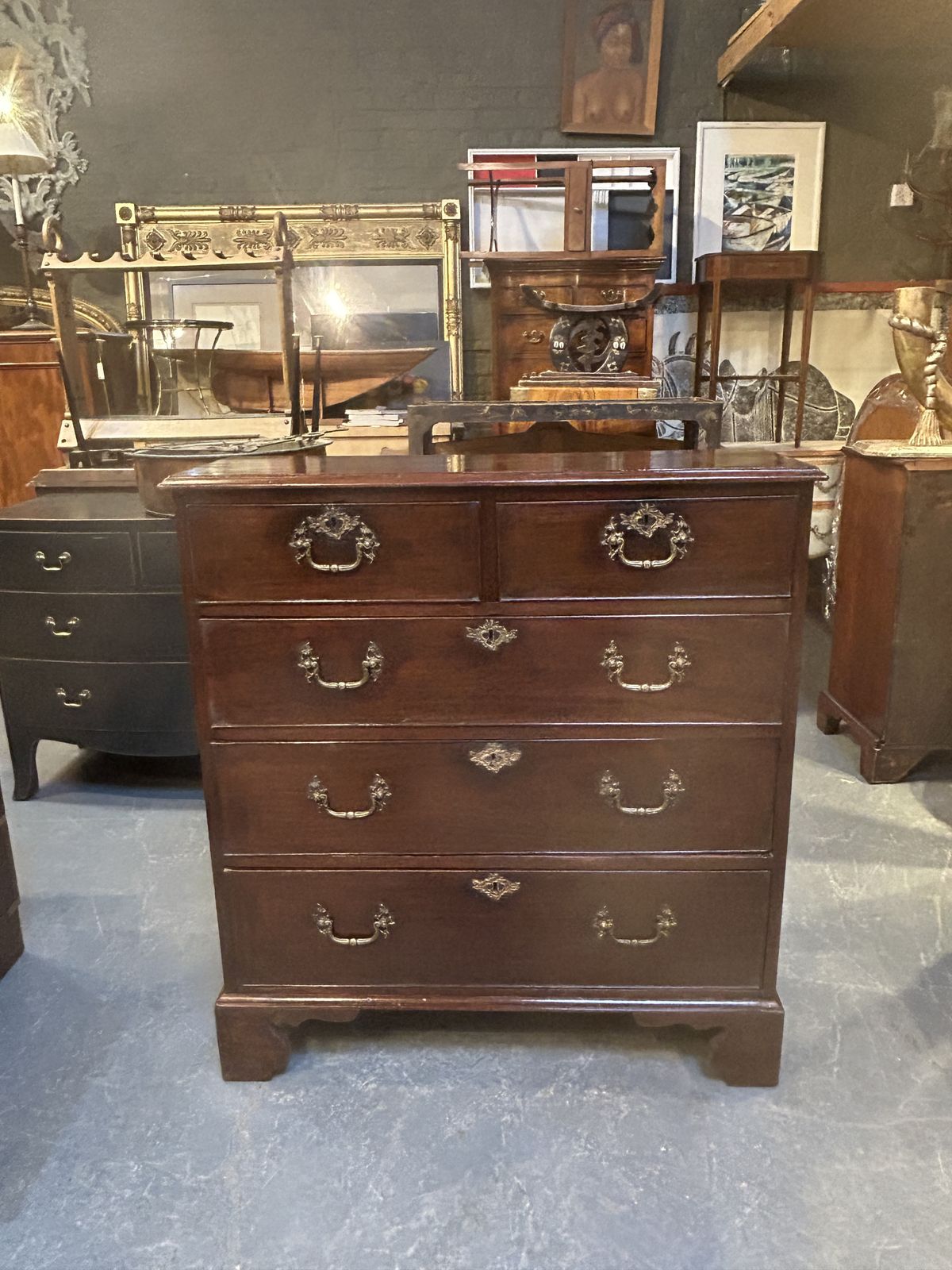 1080.0 George III Hall Chest Of Drawers photo