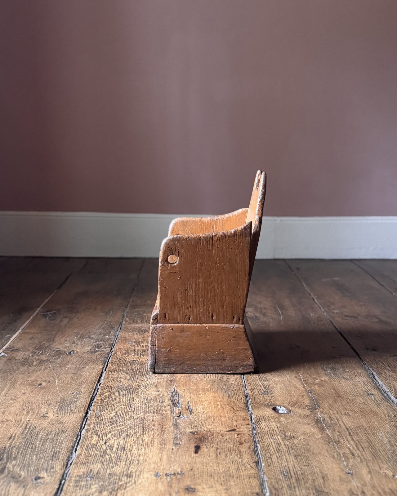 Primitive 19th Century Welsh Child's Lambing Chair photo for sale