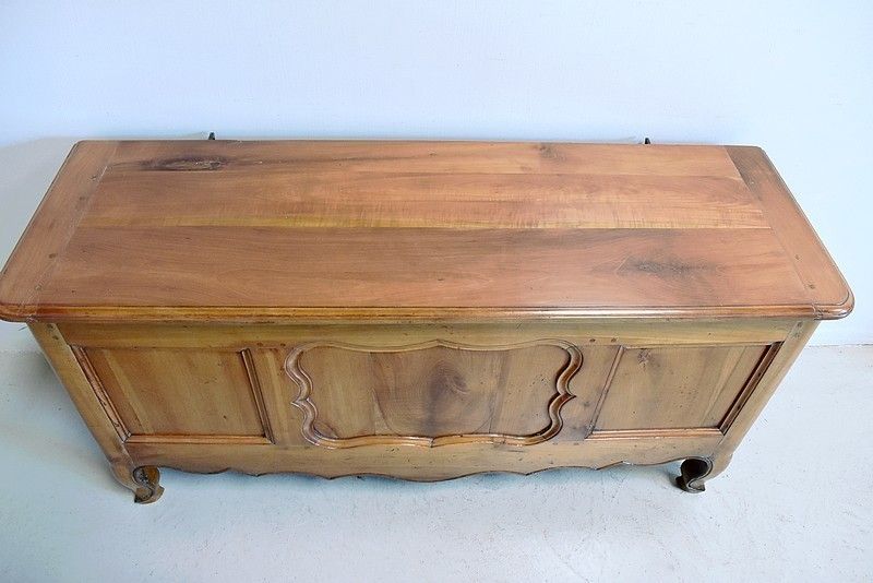 Louis XV Chest Of The Region Of Rennes, 19th photo furniture