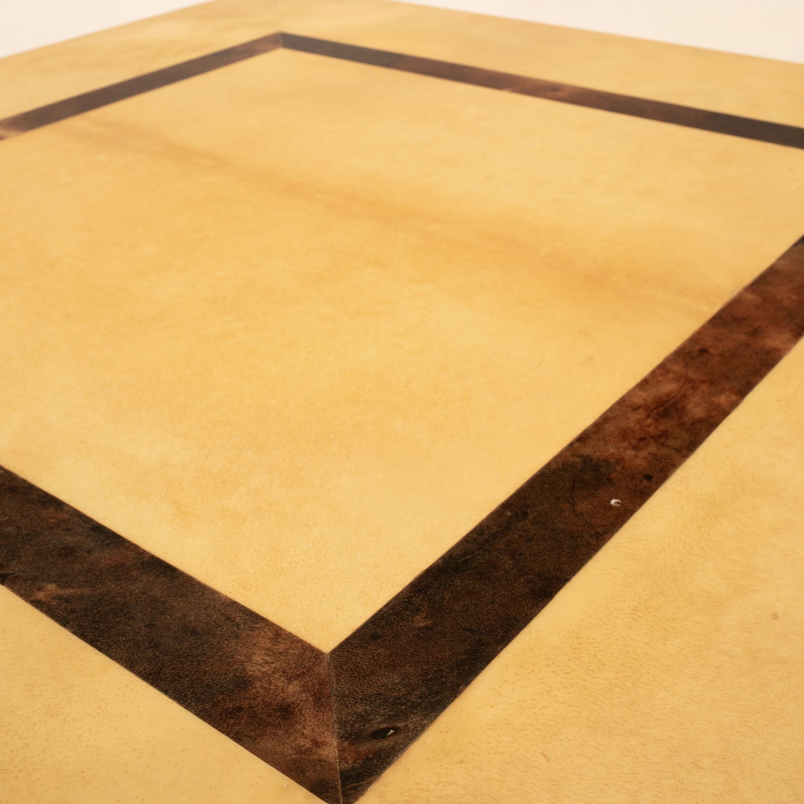 photo vinterior Nucci Valsecchi Coffee Table For Tura Milano 1970 Mod 3000d