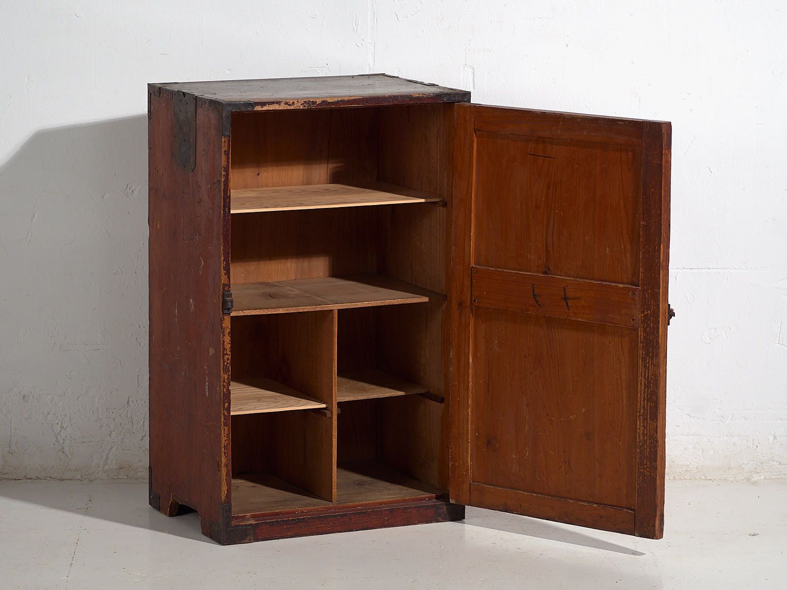 Small Antique Japanese Cupboard – Meiji / Taishō Period (C.1890 1926) #68 photo for sale