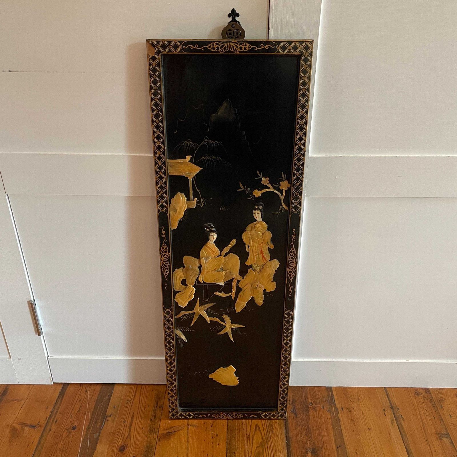 Oriental Black Lacquer Panel Figurative Chinese Wall Artwork Mother Of Pearl Traditional Asian Decorative Interior Piece Screen photo vinterior