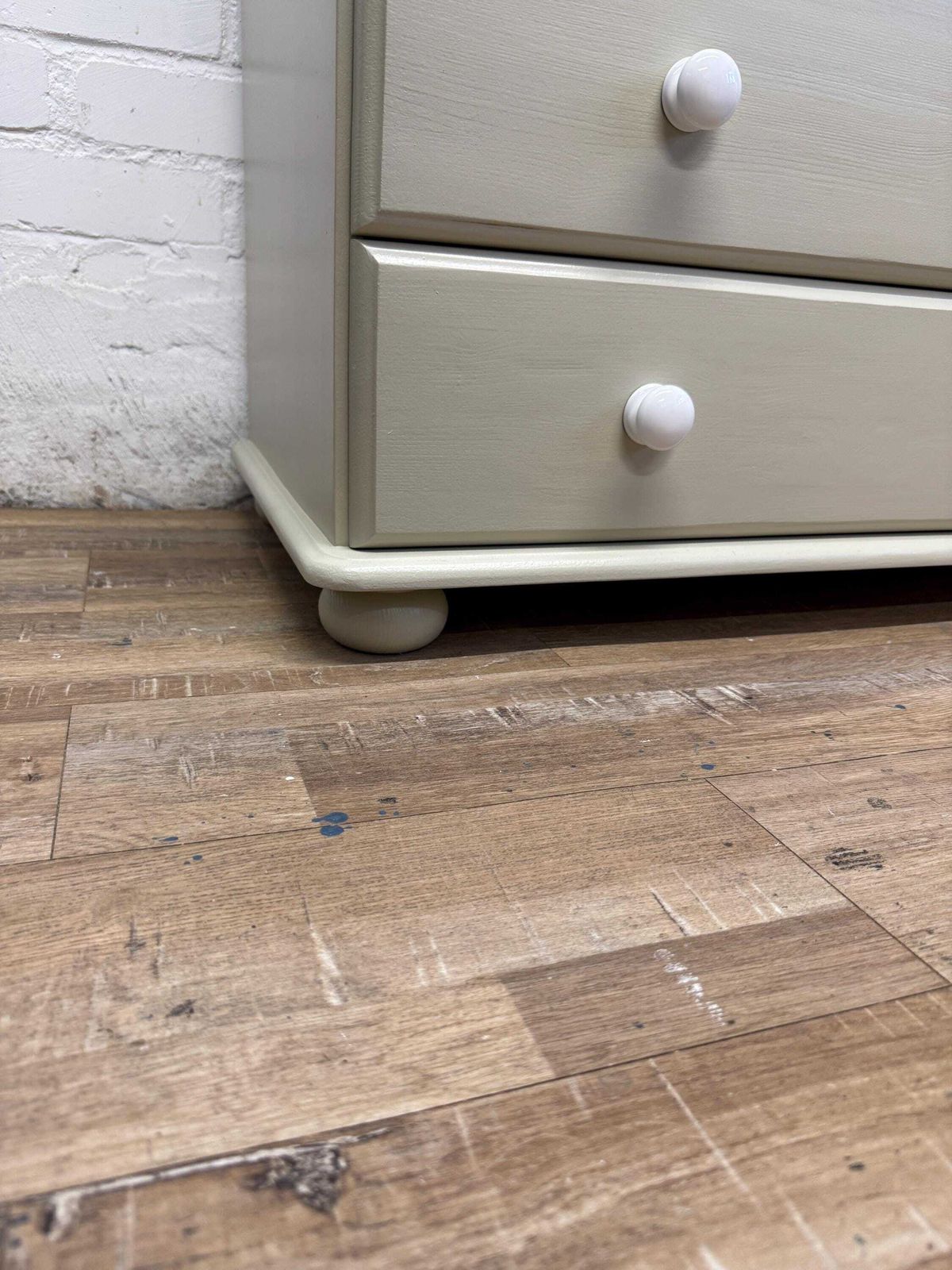 Soft Neutral Chest Of Drawers | Farrow & Ball Bone | Early 2000s photo 425.0