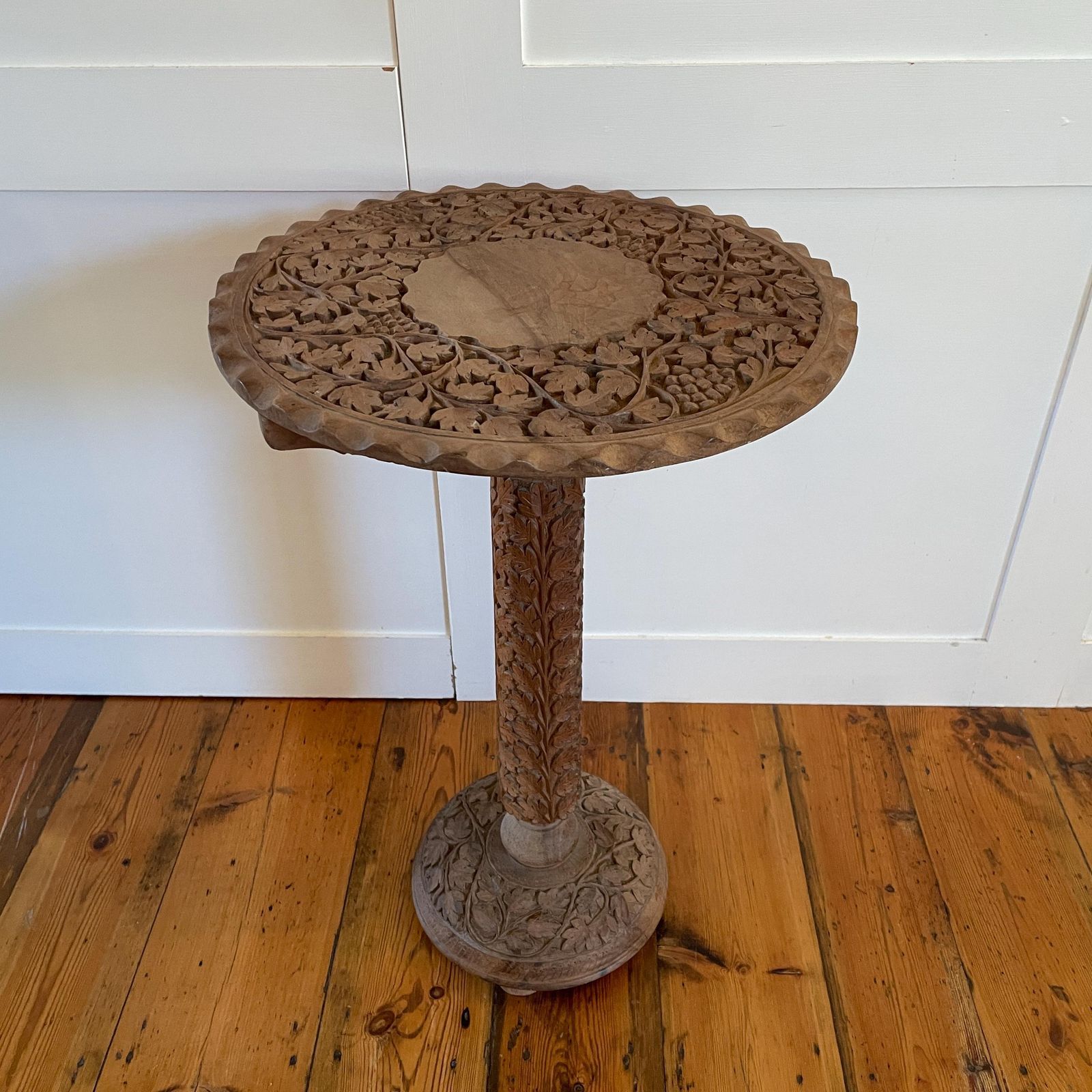 Antique Indian Carved Wood Pedestal Table Floral Motif Pattern Decorative Plant Stand End Table Hand Carved Round Circle Top