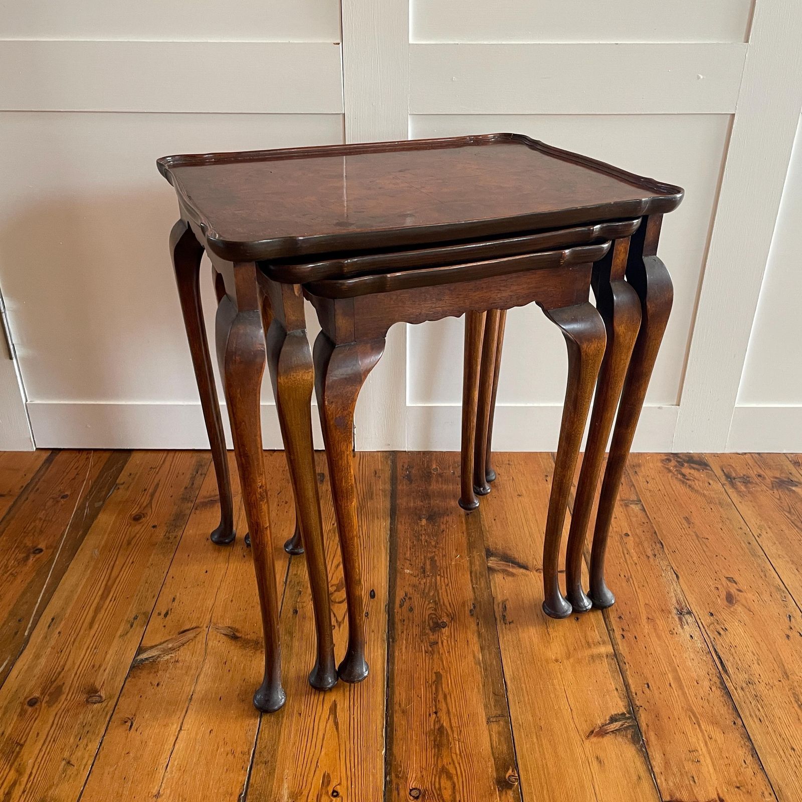 Antique Wooden Tables Nesting 3 Wood Ornate Carved Nest Burr Walnut Art Deco Plant Stands Table End Side Serpentine Vintage Set photo 495.0