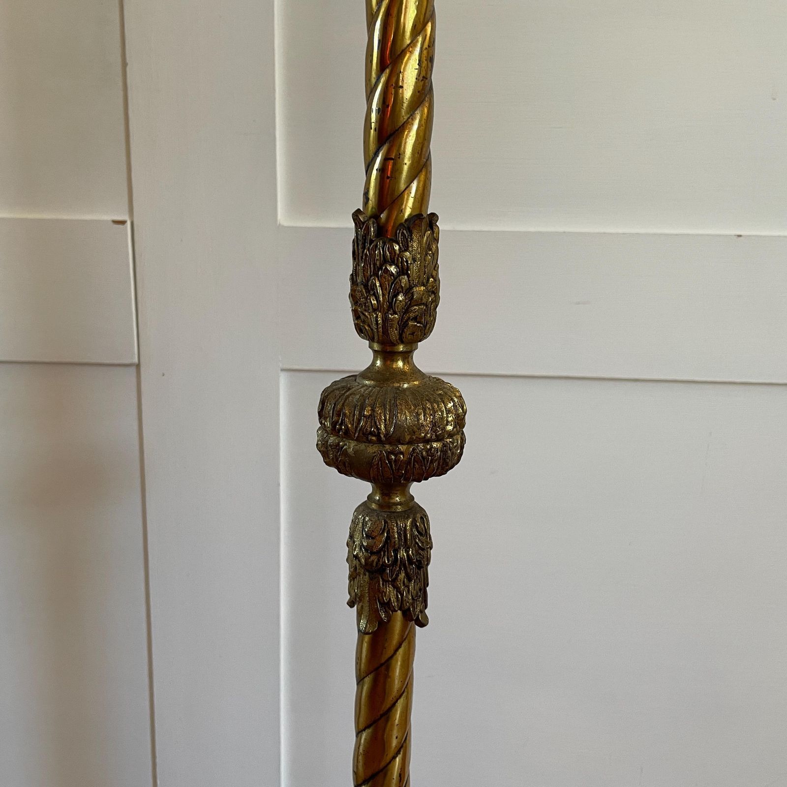 Antique Metal Brass Floor Lamp Gold Twisted Patterned Light Vintage Lighting 3 Feet Ornate Regency Freestanding Twist Elegant Classic photo buy