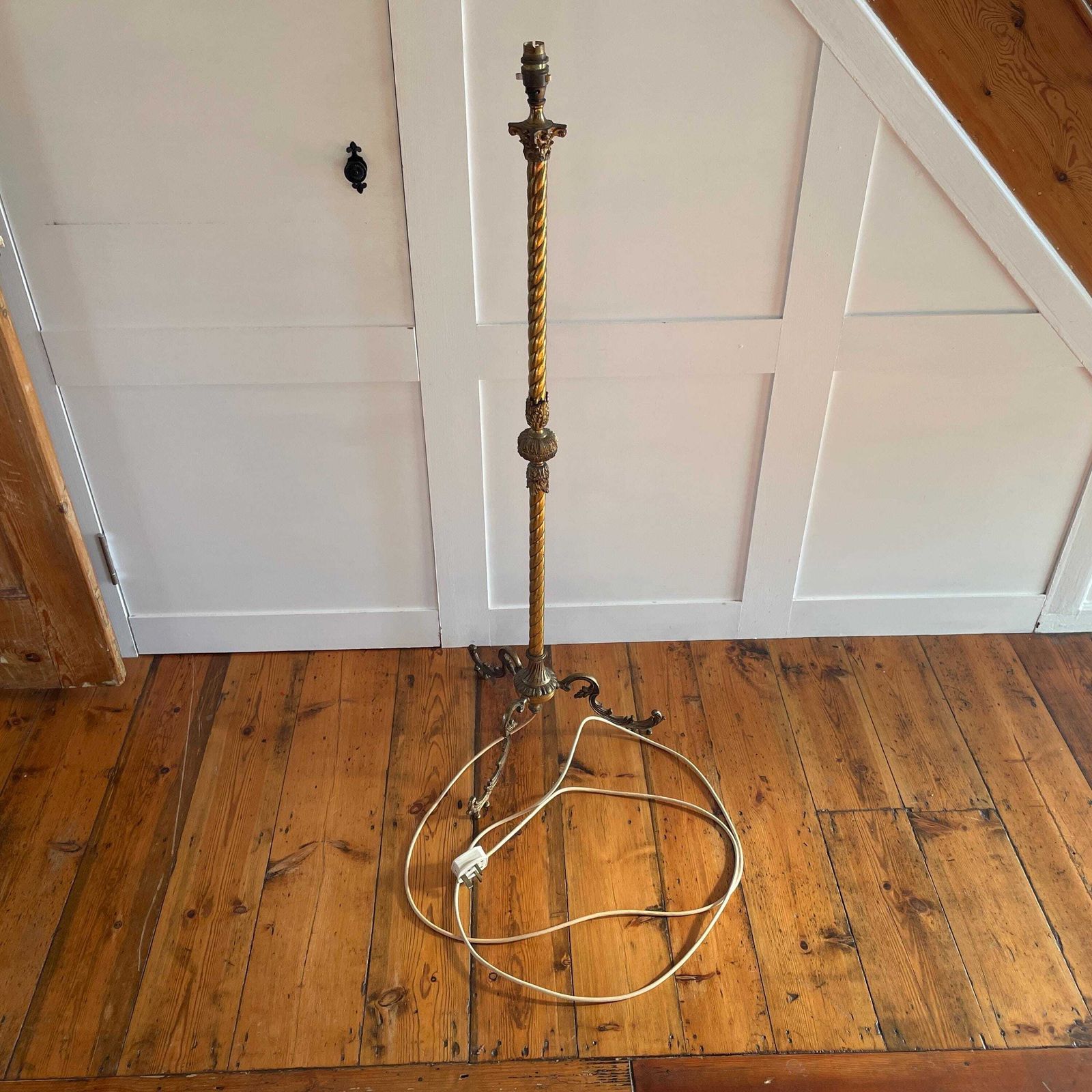 photo buy Antique Metal Brass Floor Lamp Gold Twisted Patterned Light Vintage Lighting 3 Feet Ornate Regency Freestanding Twist Elegant Classic
