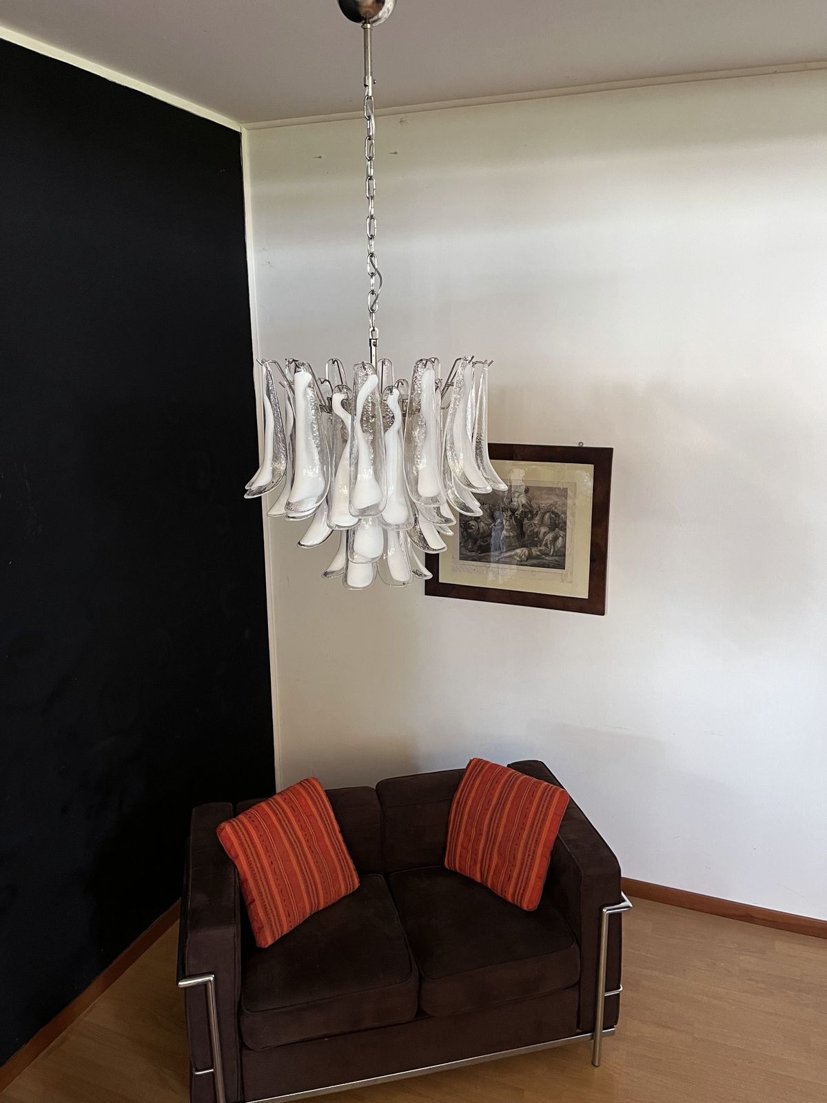 photo vinterior Italian Vintage Murano Chandelier   Mazzega   36 Lattimo Glass Petals