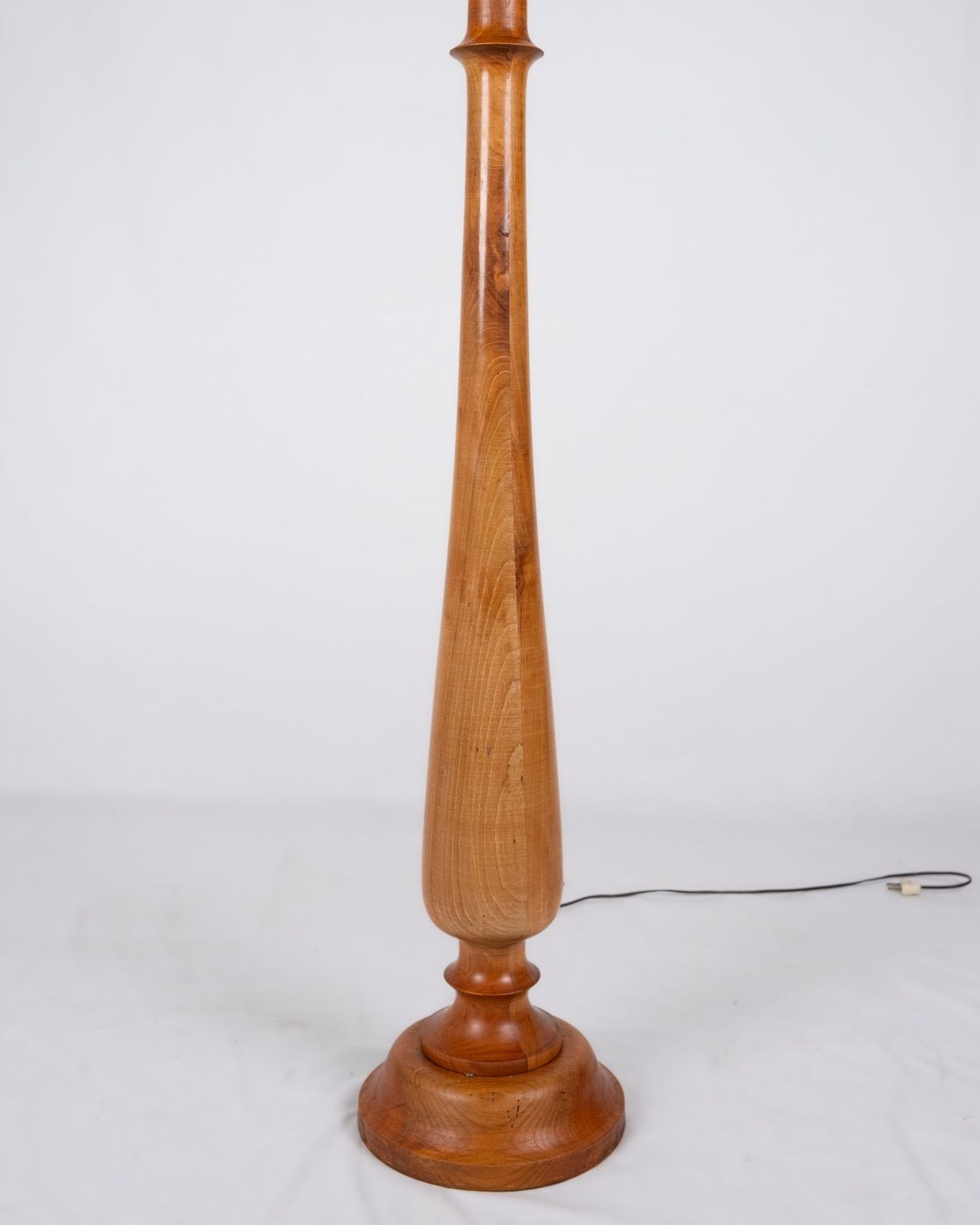 photo vintage Pair Of Turned Wood Floor Lamps, France, Mid 20th Century