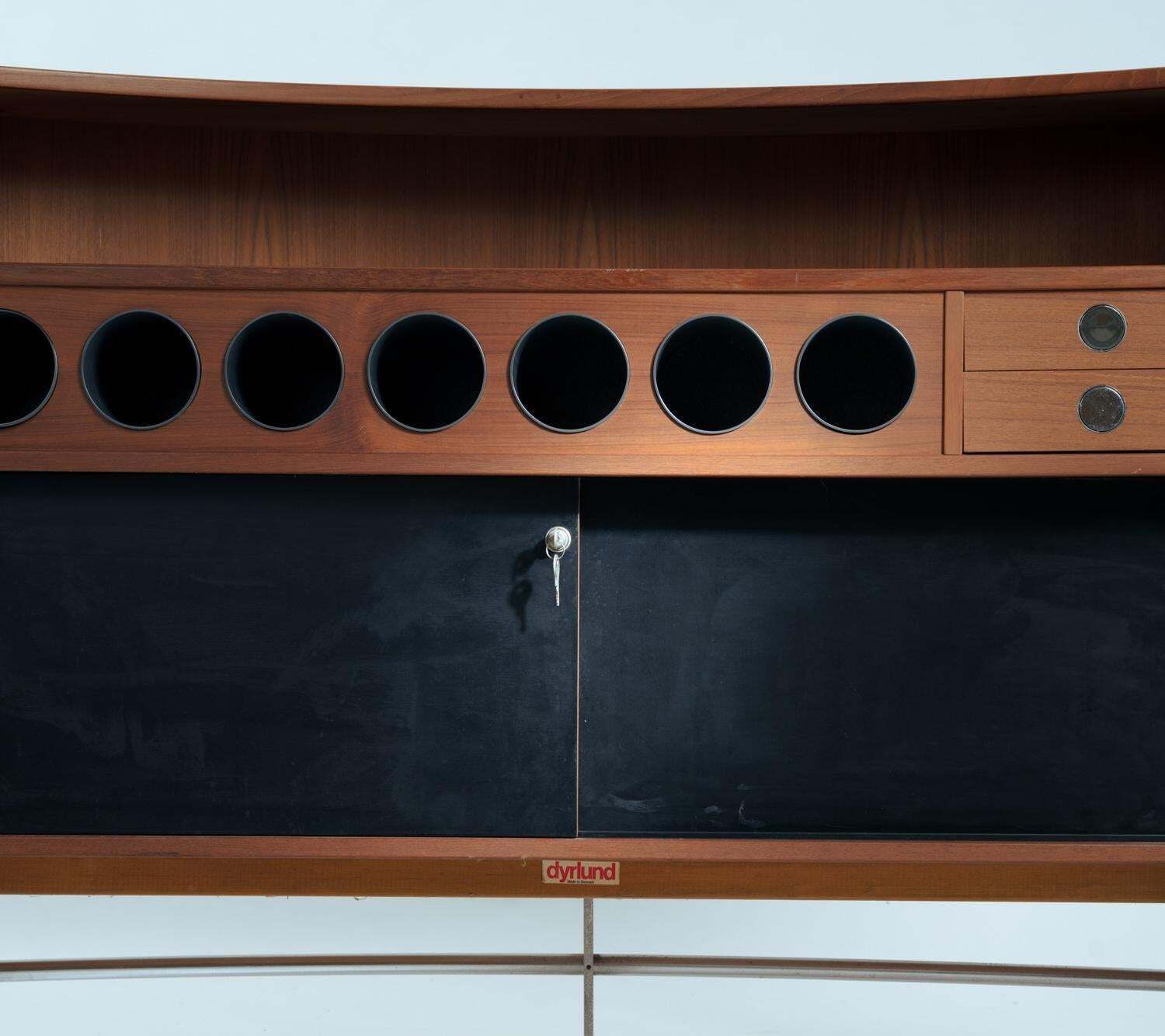 photo vinterior Erik Buch Boomerang Dry Bar Cabinet In Teak For Dyrlund, 1960s