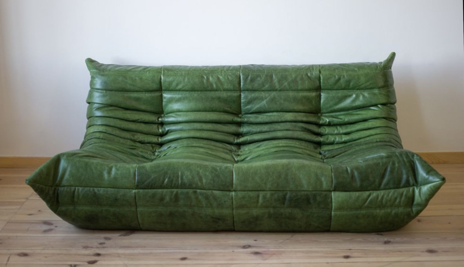 photo vintage Togo Suite By Michel Ducaroy For Ligne Roset