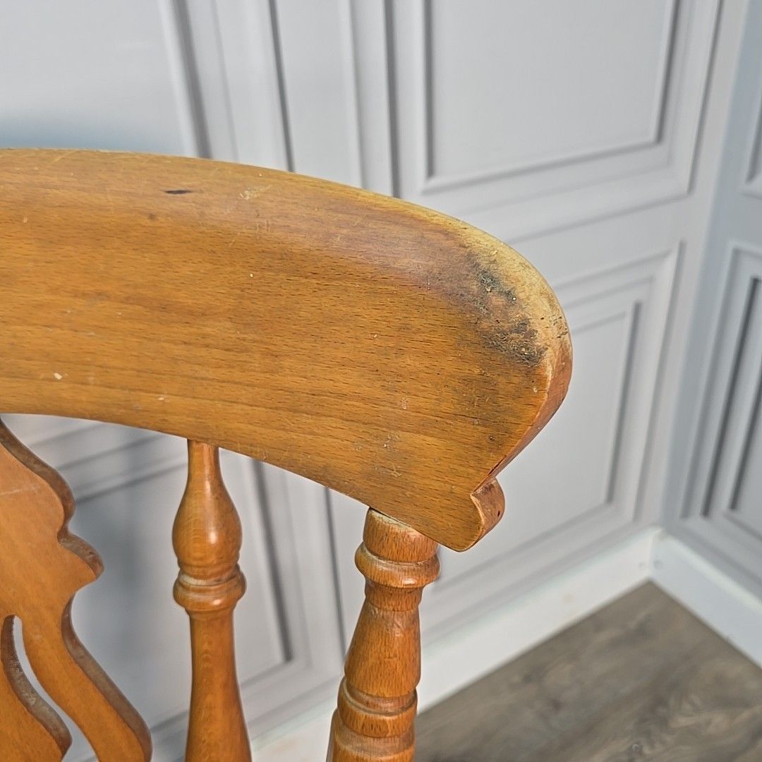 photo furniture Antique Wooden Farmhouse Chairs Pair 2 Victorian Style Solid Turned Country